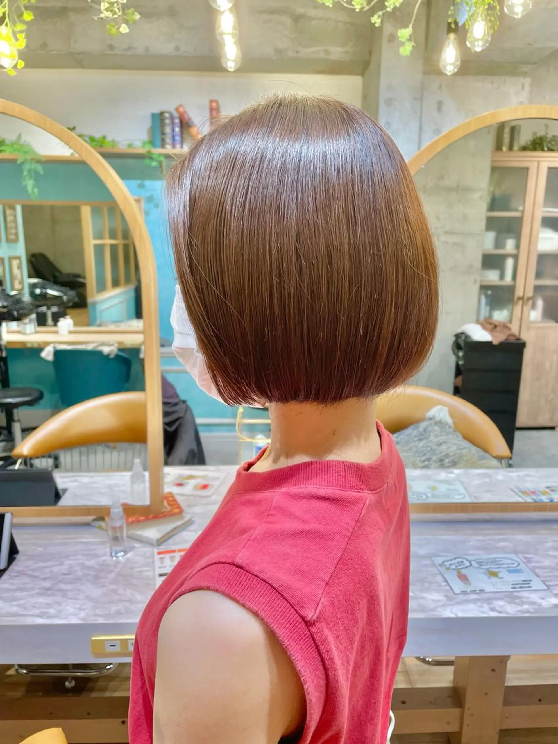 ミディアム カラー ボブ 髪質改善 小顔カット カット ヘアカラー トリートメント 小泉 葵のヘアスタイル