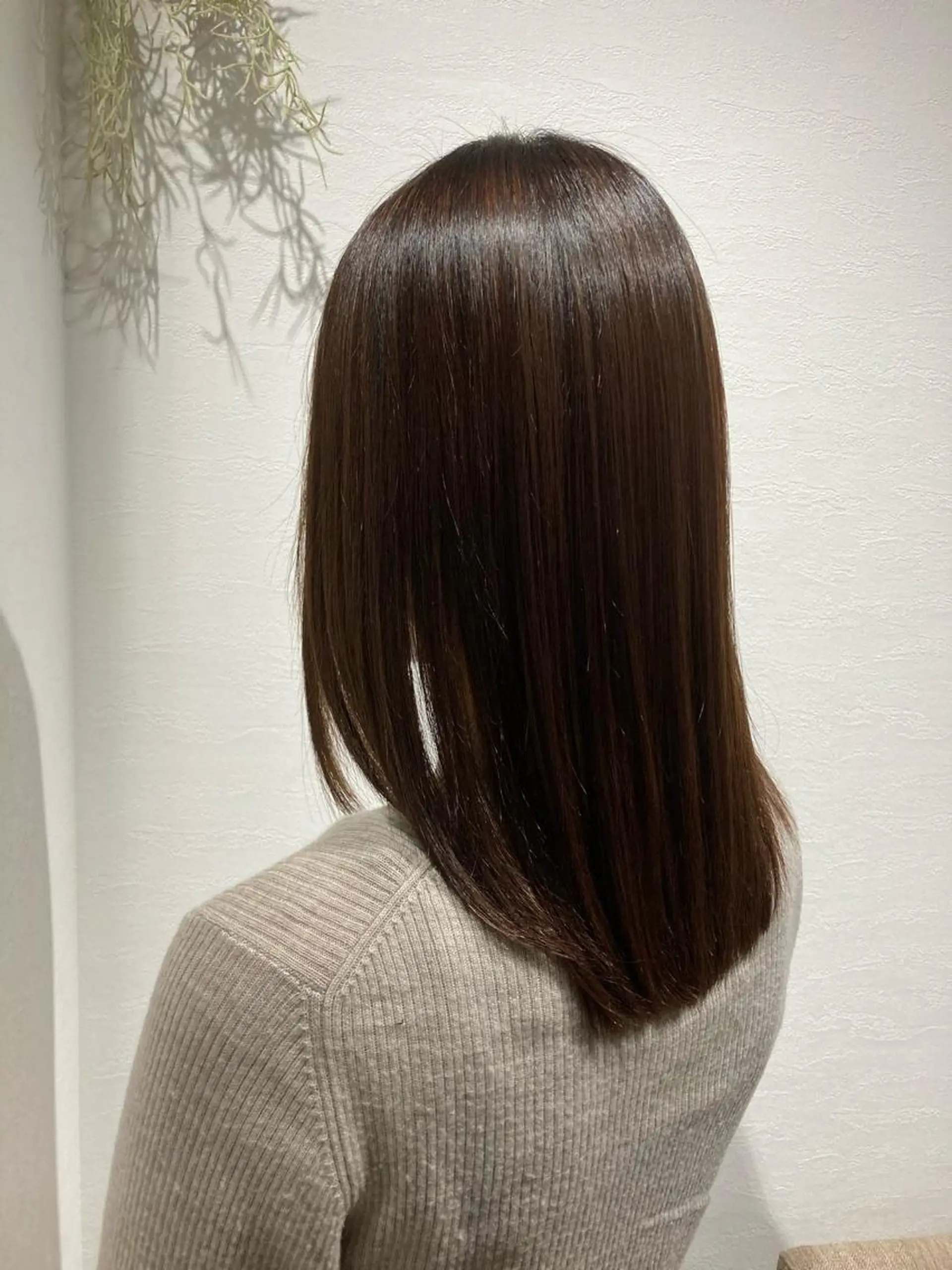 セミロング ニュアンスカラー／ 久住綾香のヘアスタイル