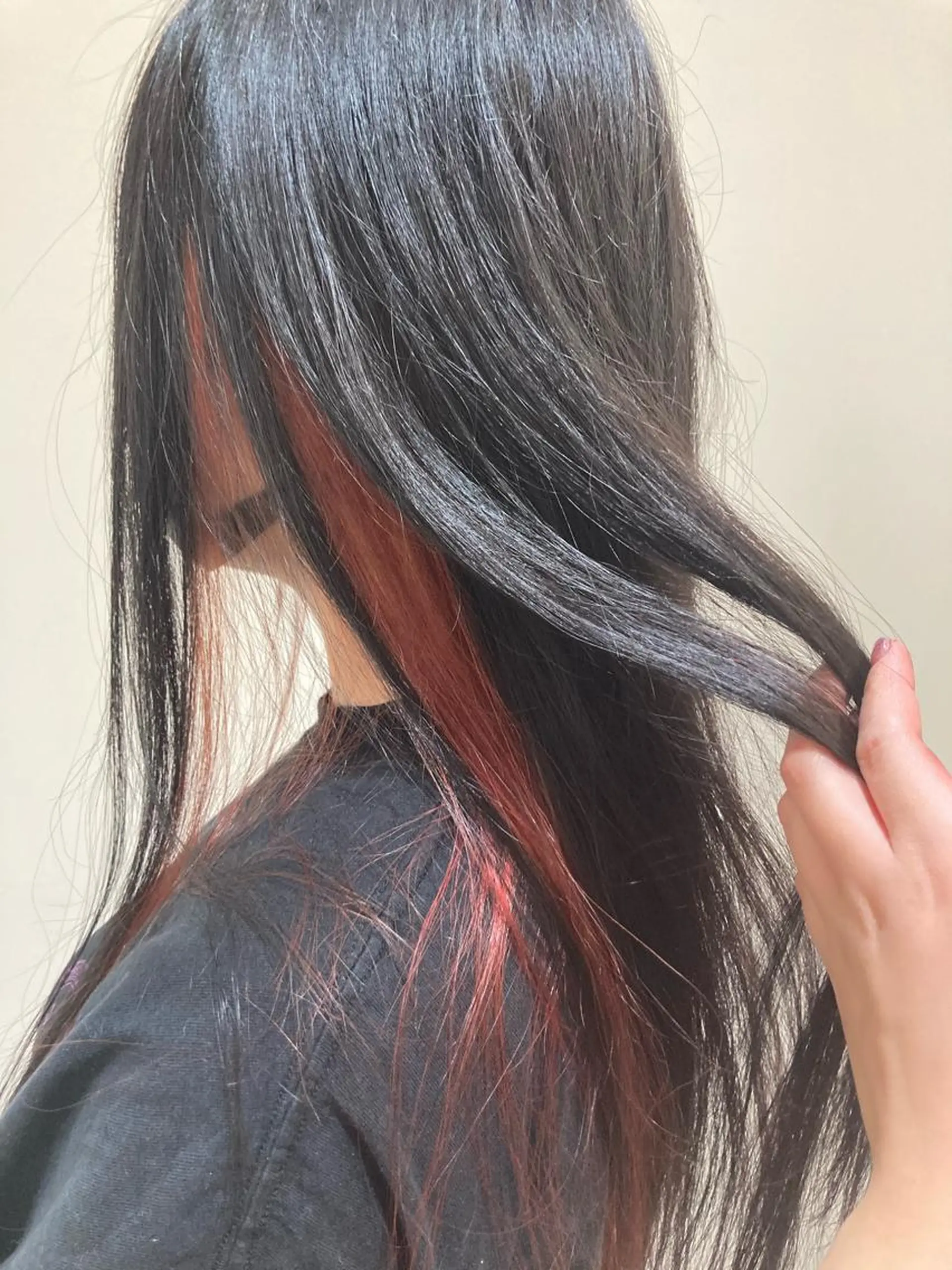 ロング カラー LEVIJU なつみのヘアスタイル