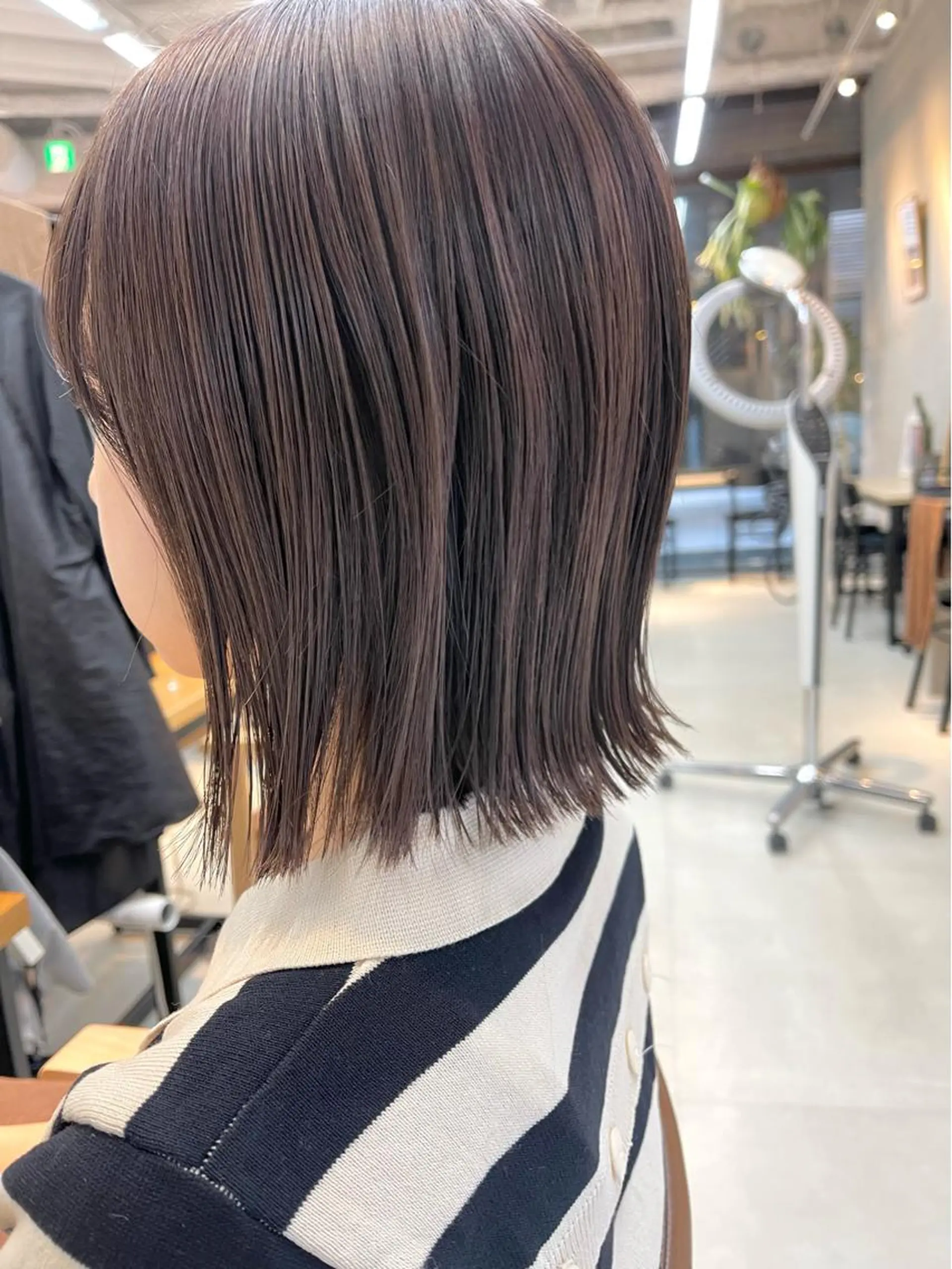 ミディアム カラー ブリーチ グレージュ ピンクカラー 似合わせショート×透 明感/やじまたかしのヘアスタイル