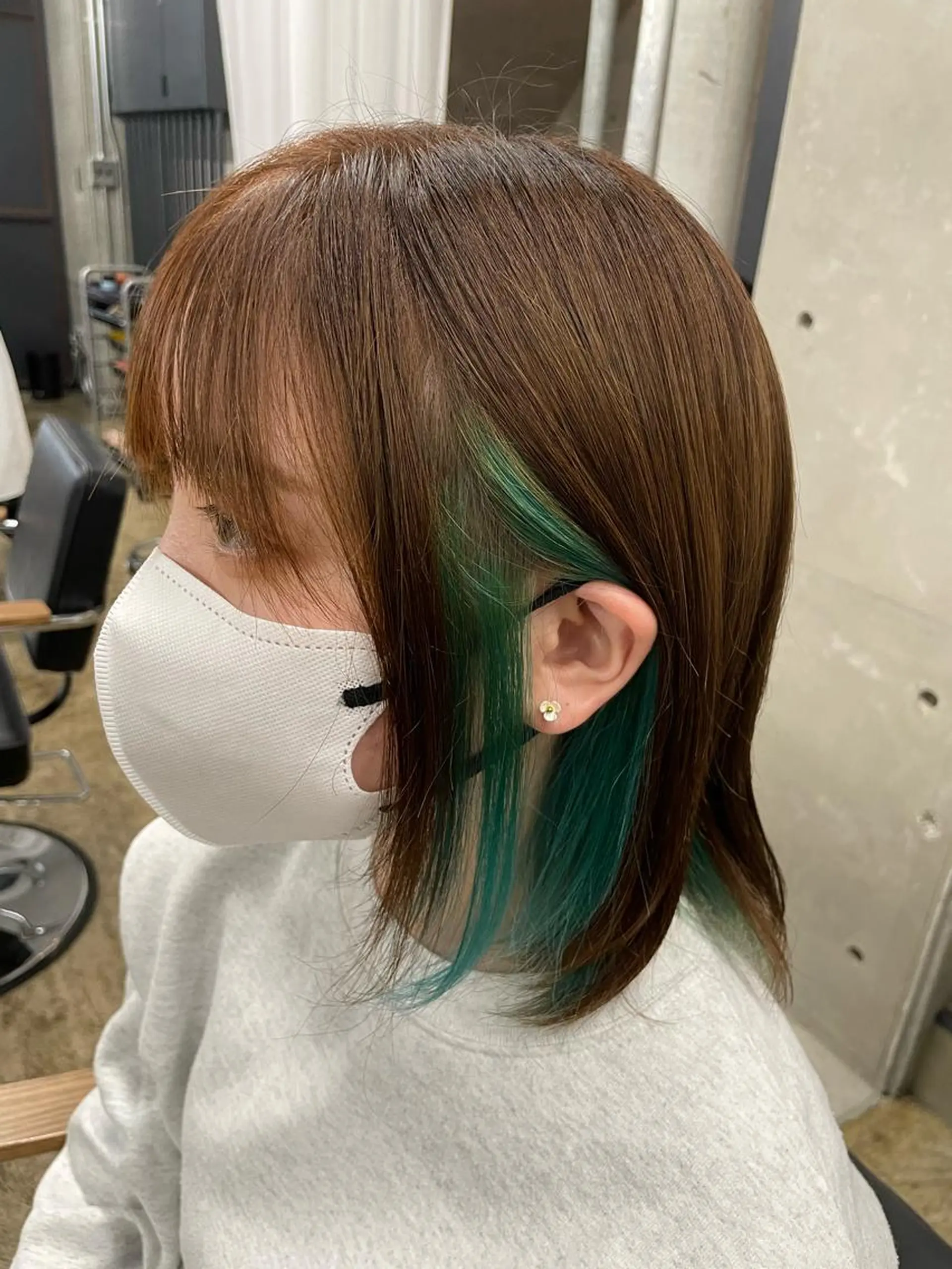 ミディアム カラー ブリーチ インナーカラー ヘアカラー ボブ/透明感カラー EMIRIのヘアスタイル