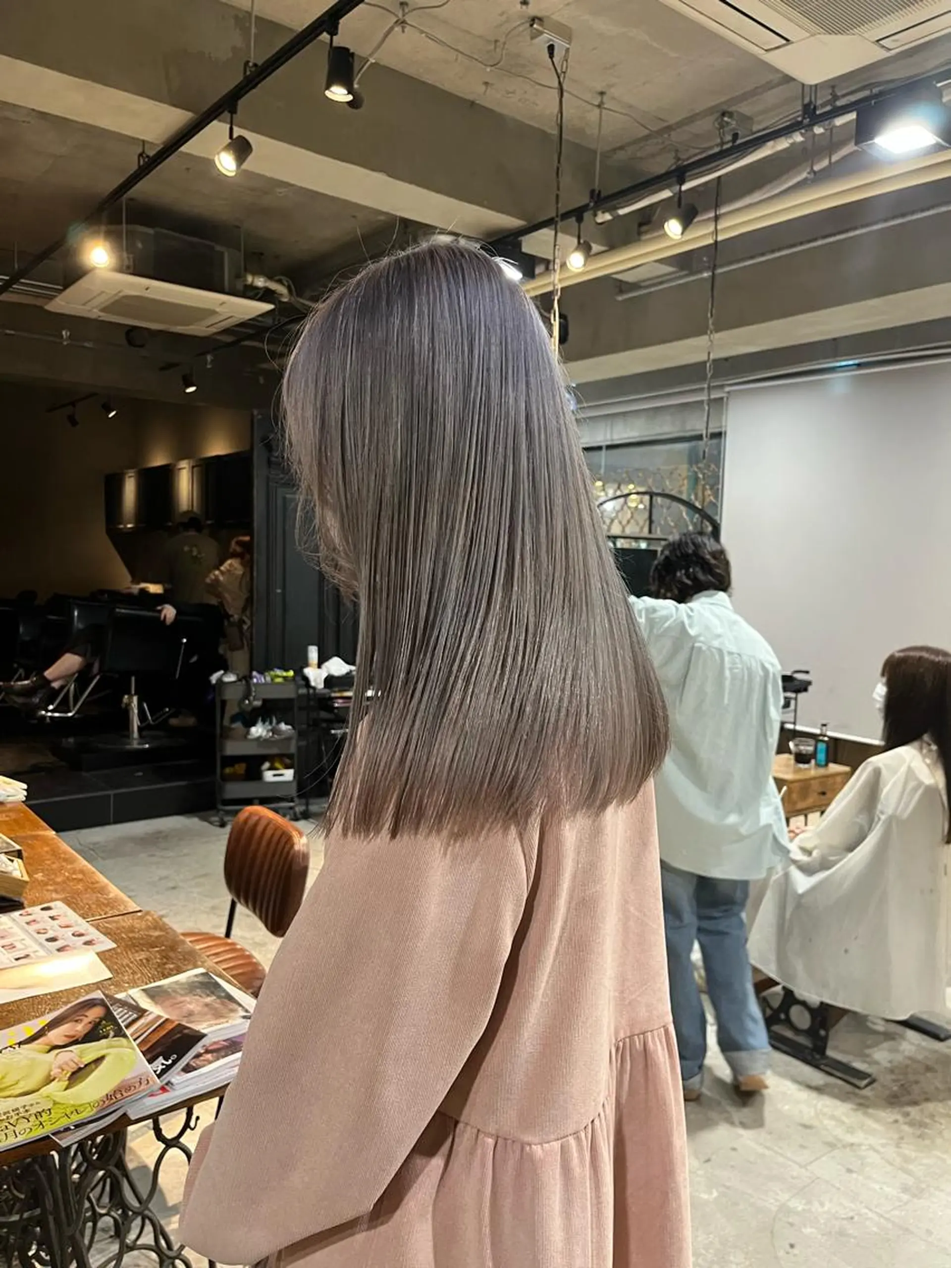 ロング カラー ベージュカラー ミルキーベージュ ロング カット ヘアカラー トリートメント DX所属・✨メンズスタイル✨ Daiのヘアスタイル