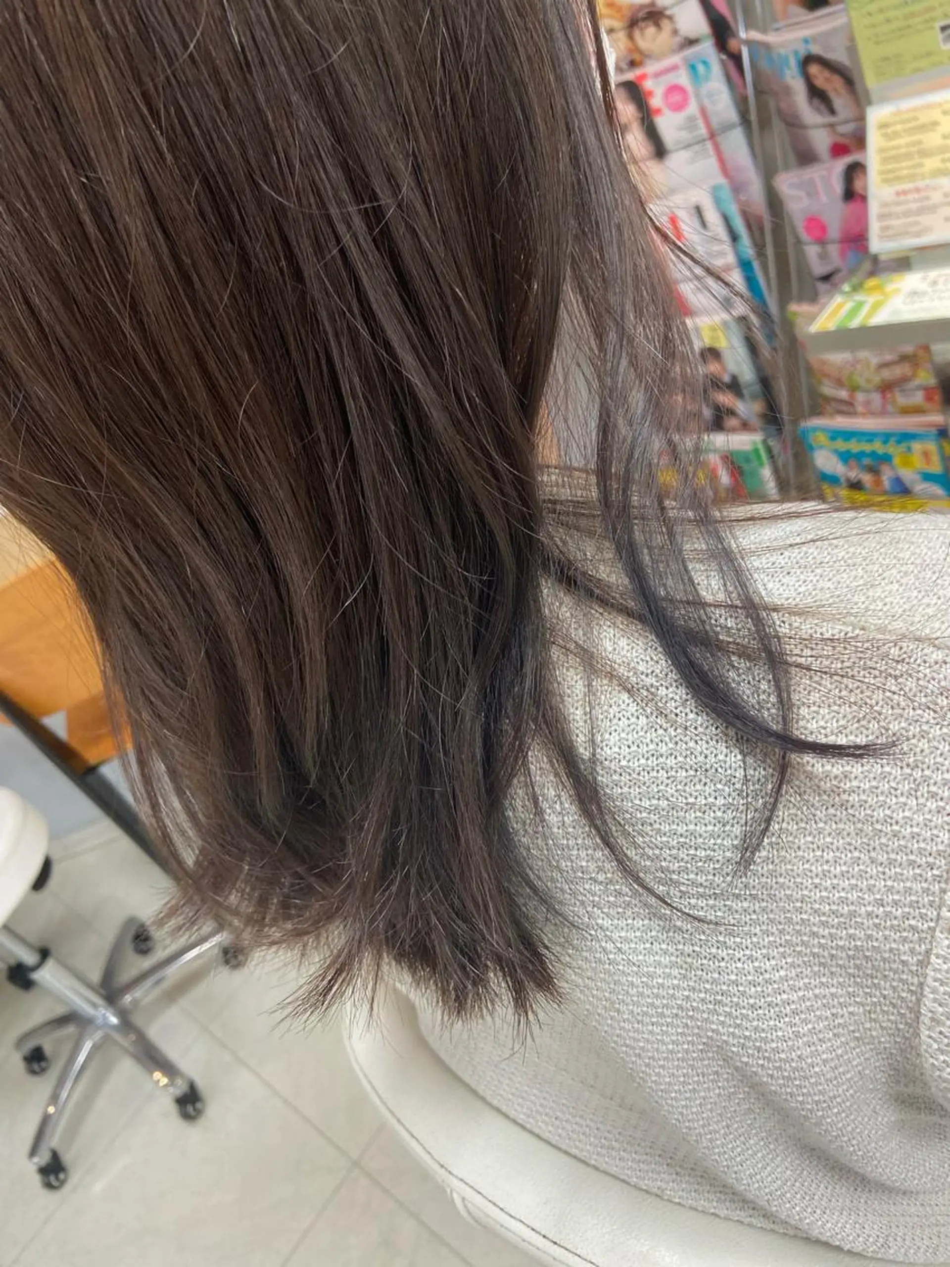 セミロング カラー イヤリングカラー 菊地 美憂のヘアスタイル