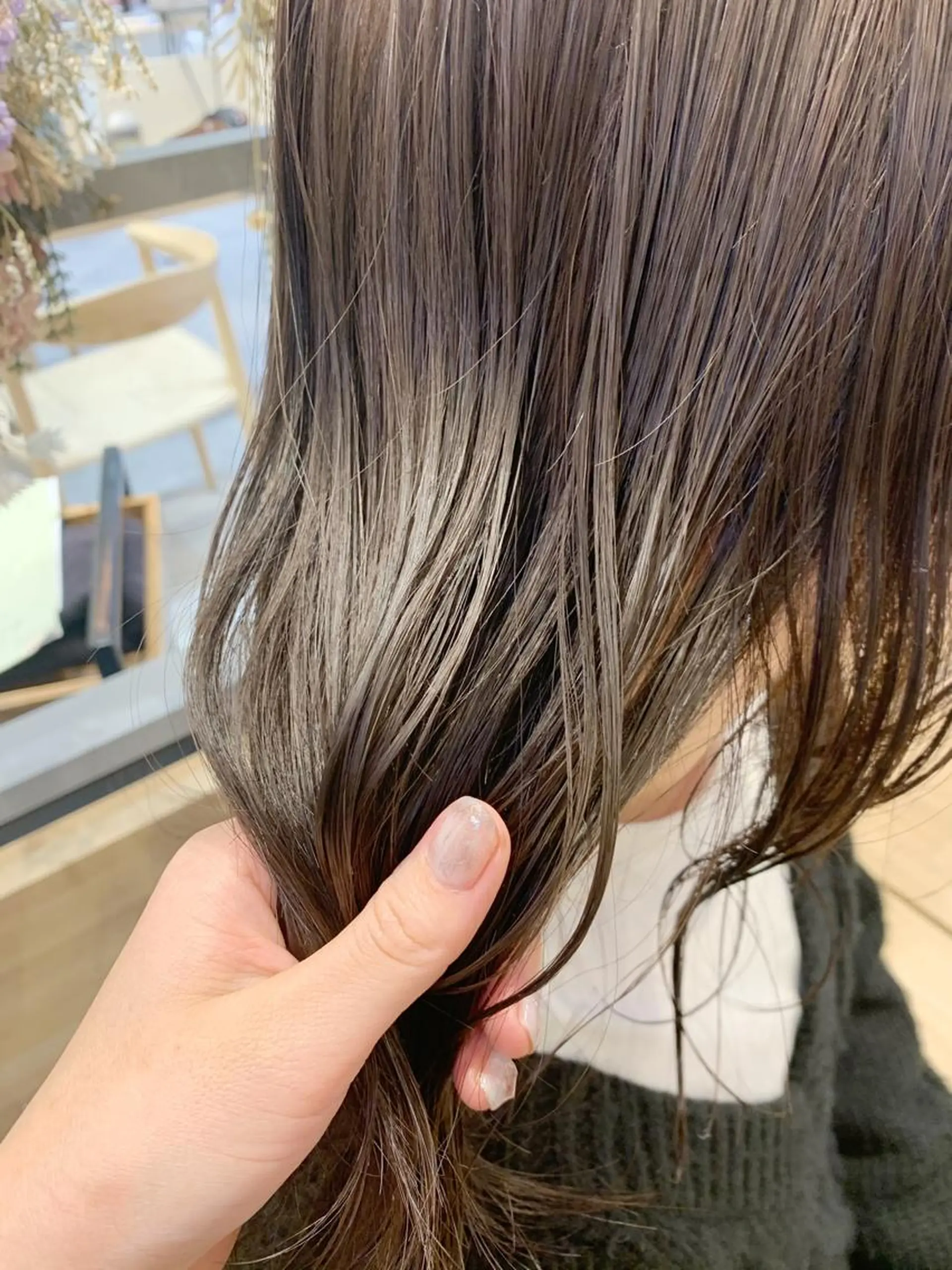 ミディアム カラー 吉原 由菜のヘアスタイル