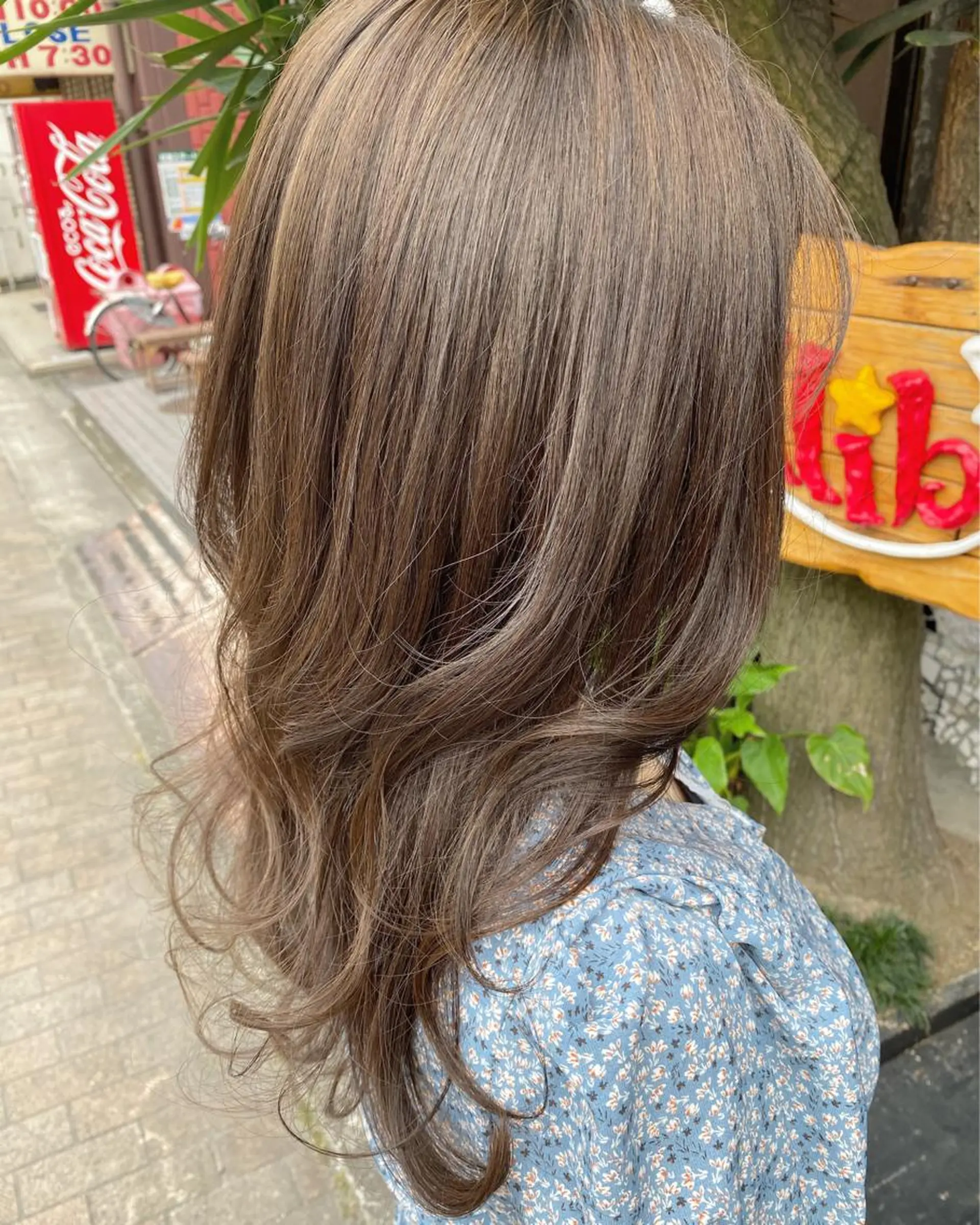 セミロング カラー ヘアカラー トリートメント 玉木 育実のヘアスタイル