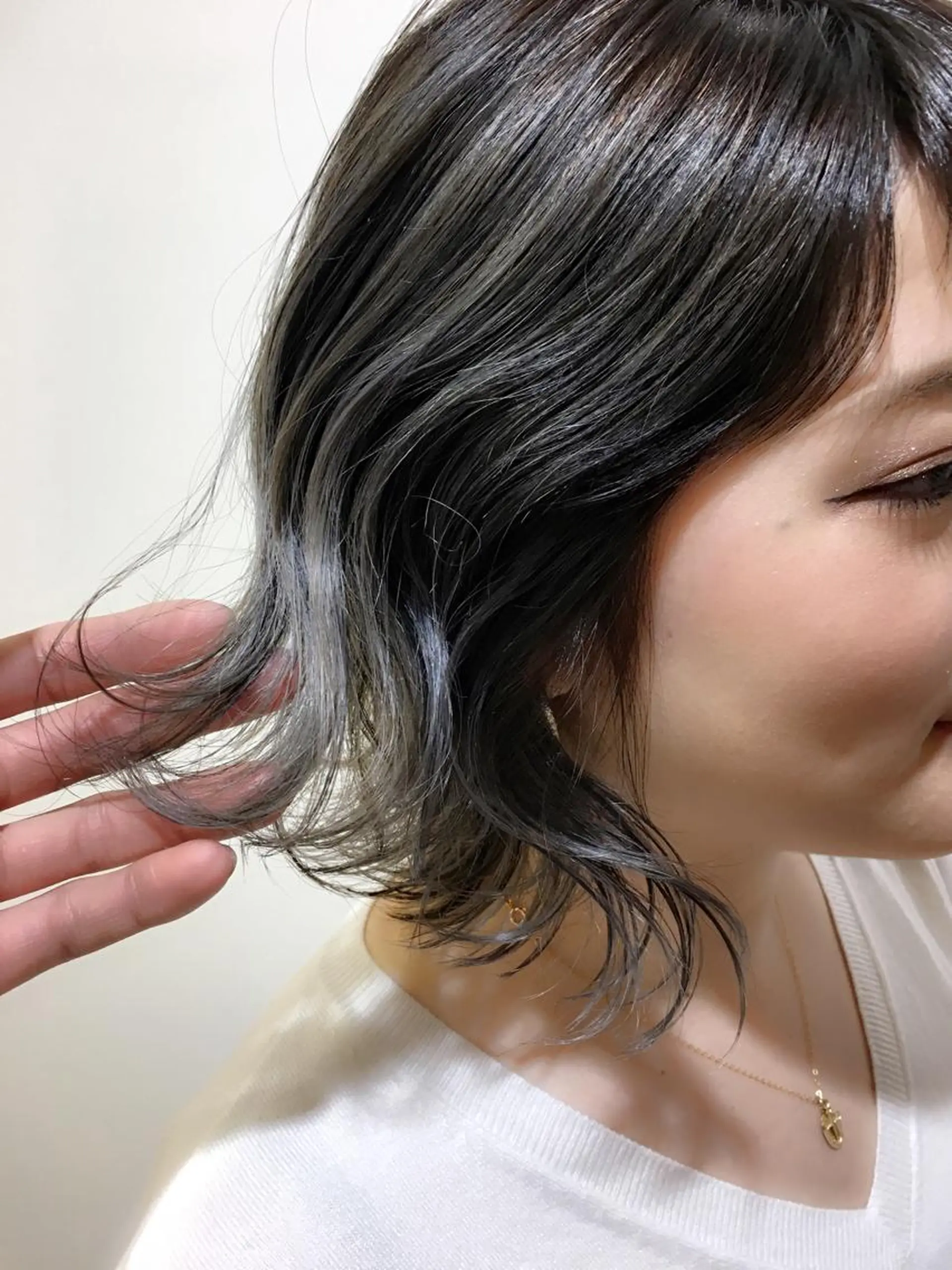 ショート カラー ブリーチ ブルーカラー ブルージュ ハイライトカラー 3Dハイライト ブリーチ無しカラー 👑店長　平松　由のヘアスタイル