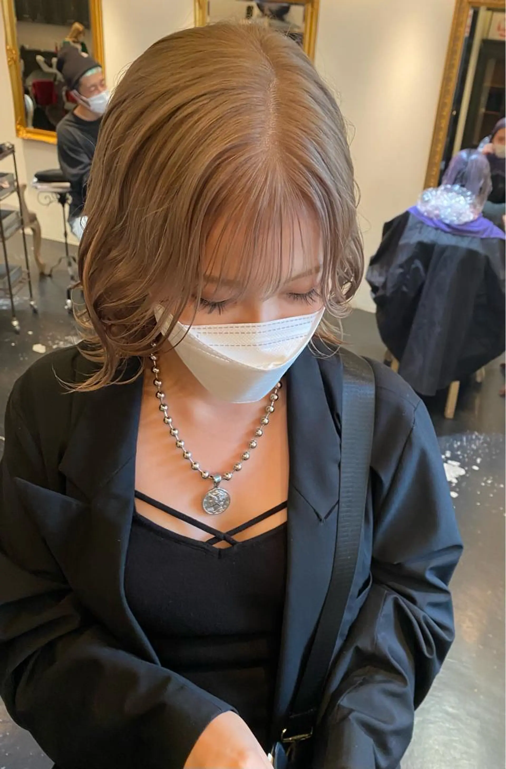 ショート カラー ベージュカラー ブリーチ カット ヘアカラー トリートメント tonari 梅田、中崎町のヘアスタイル