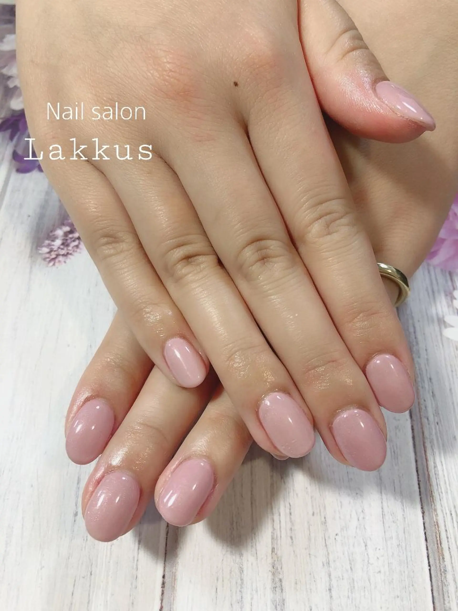 ネイル ピンク ピンクベージュ 春ネイル Lakkus T－Mのネイルデザイン