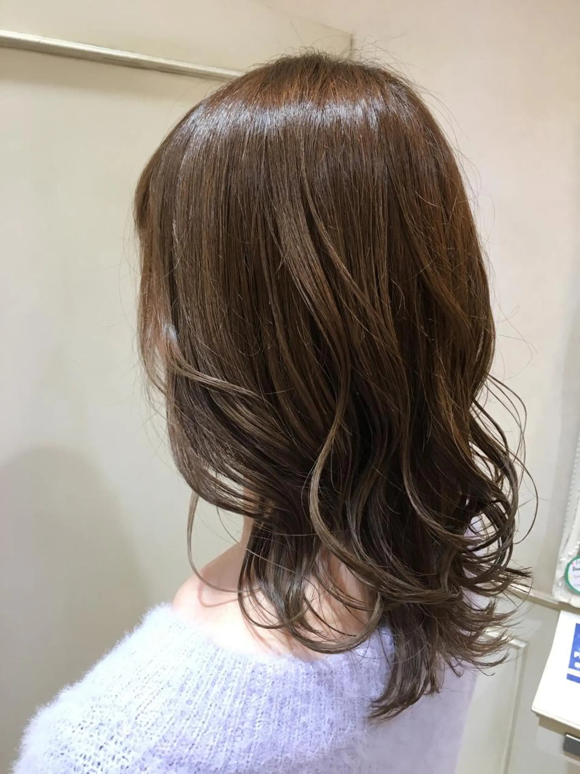 セミロング カラー カット ヘアカラー トリートメント 吉原 雪乃のヘアスタイル