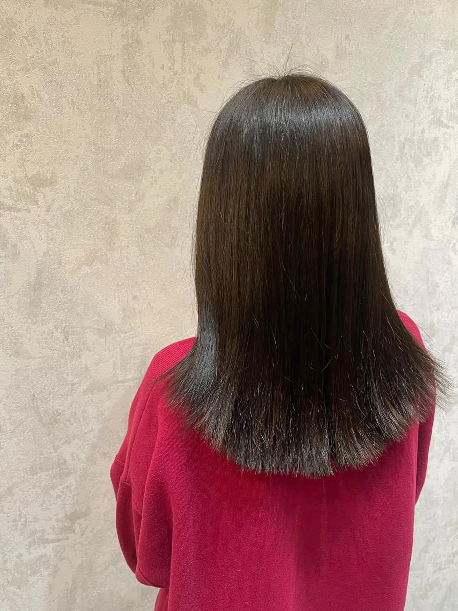 セミロング 飯塚 沙衣のヘアスタイル