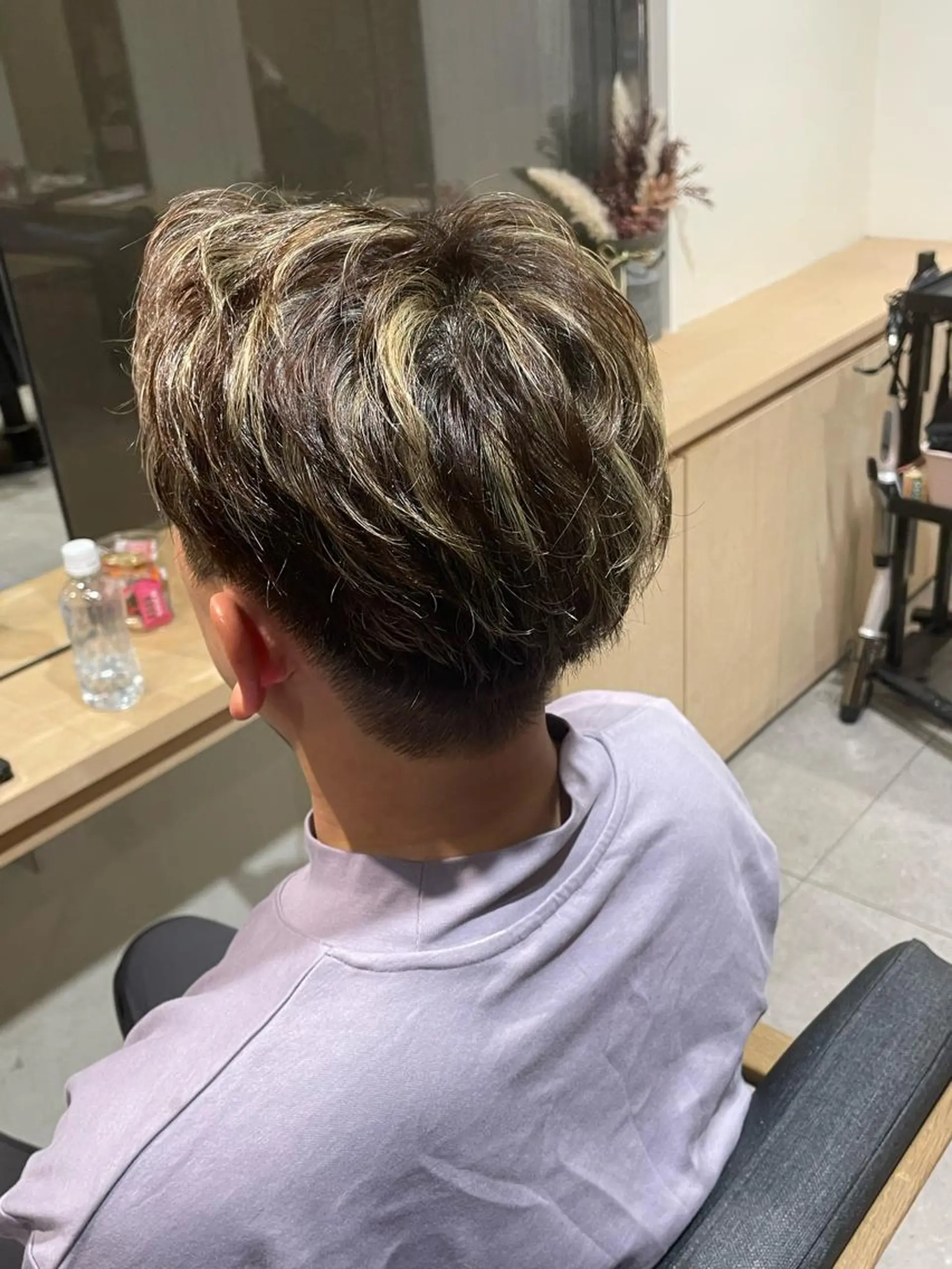 カラー メンズ メンズハイライト ハイライトカラー ヘアカラー トリートメント Le'a所属・渋谷/フェード/ 國分 翔のヘアスタイル