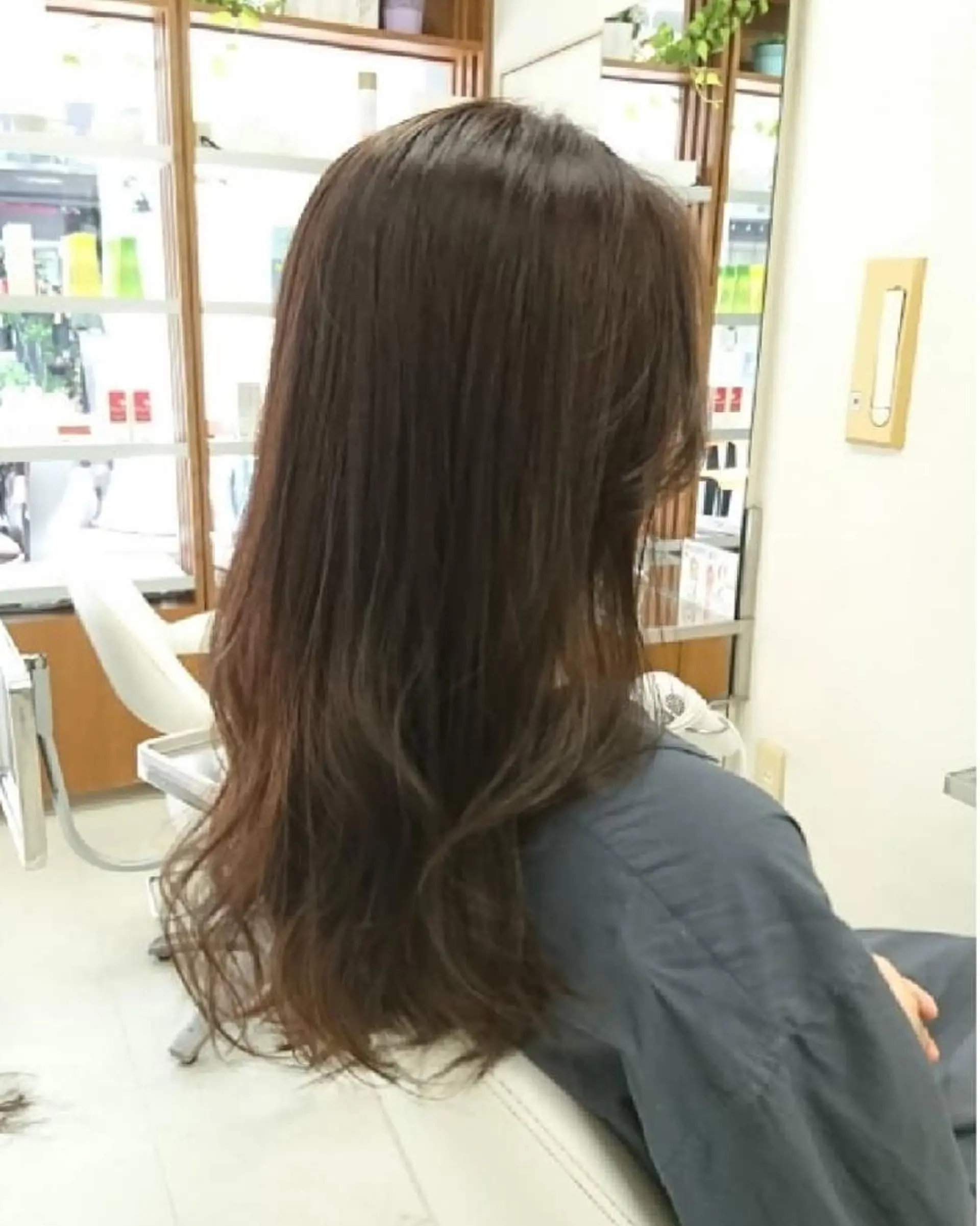 カラー ロング ヘアカラー トリートメント nagane sayakaのヘアスタイル