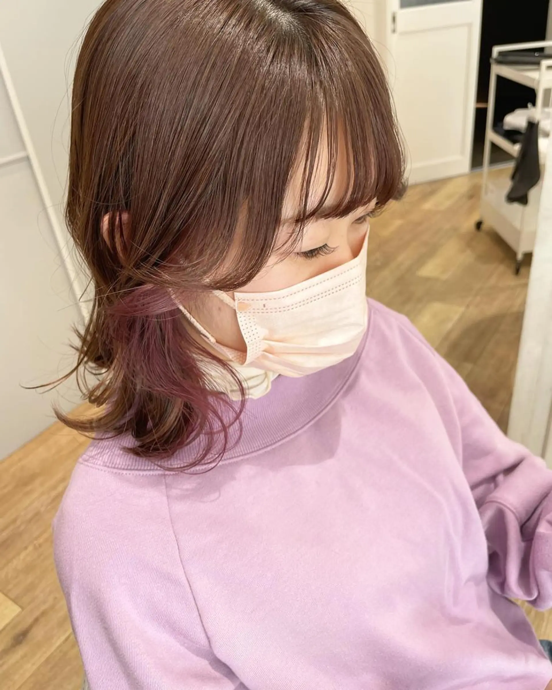 ミディアム カラー パーマ ヘアアレンジ メンズ キッズ ネイル マツエク・マツパ メンズインナーカラー インナーカラー ピンクカラー カラーマツエク ピンク 🫧垢抜けヘア🫧 SHIORIのヘアスタイル