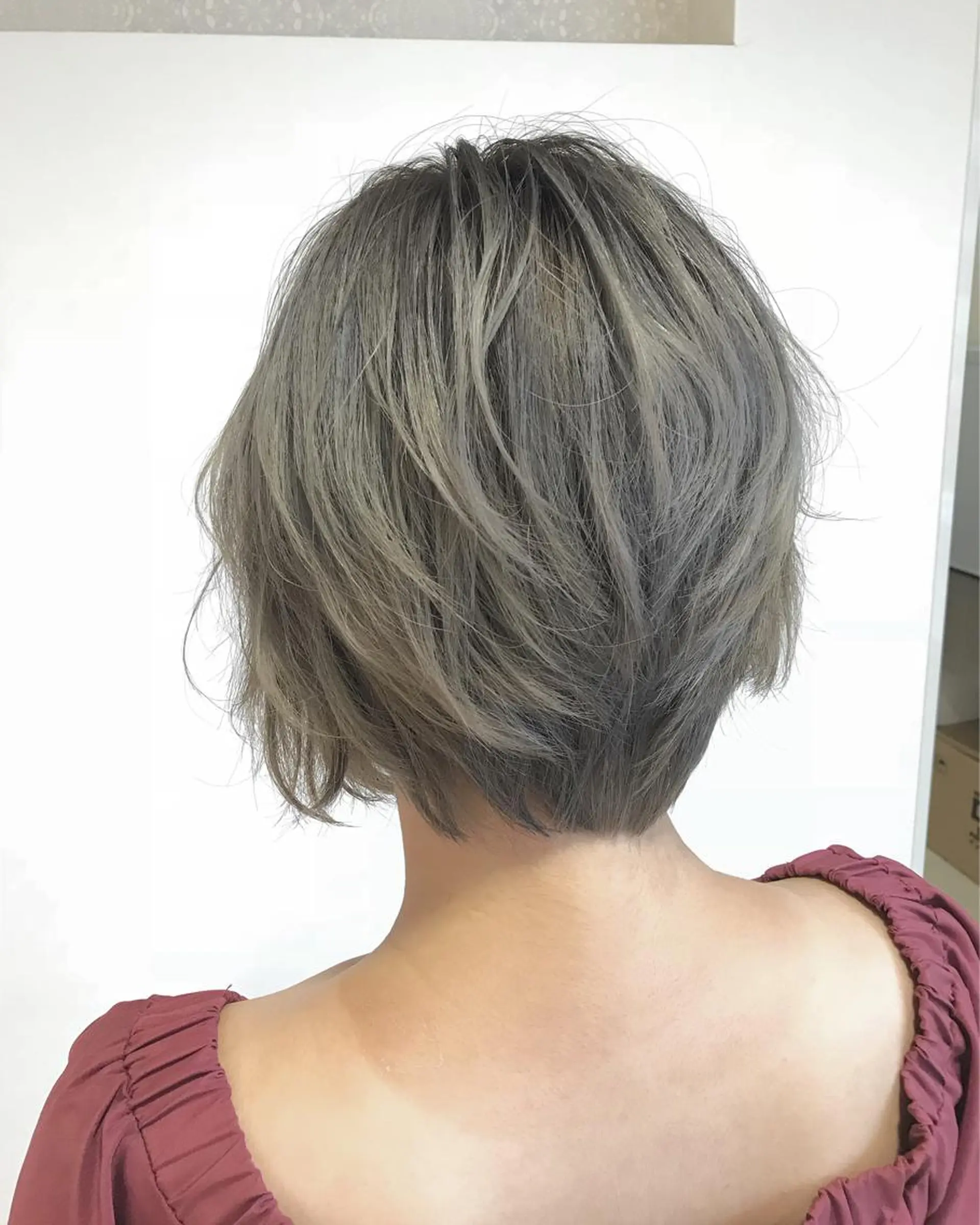 ショート カラー イルミナカラー ヘアカラー トリートメント chiyo yasuのヘアスタイル