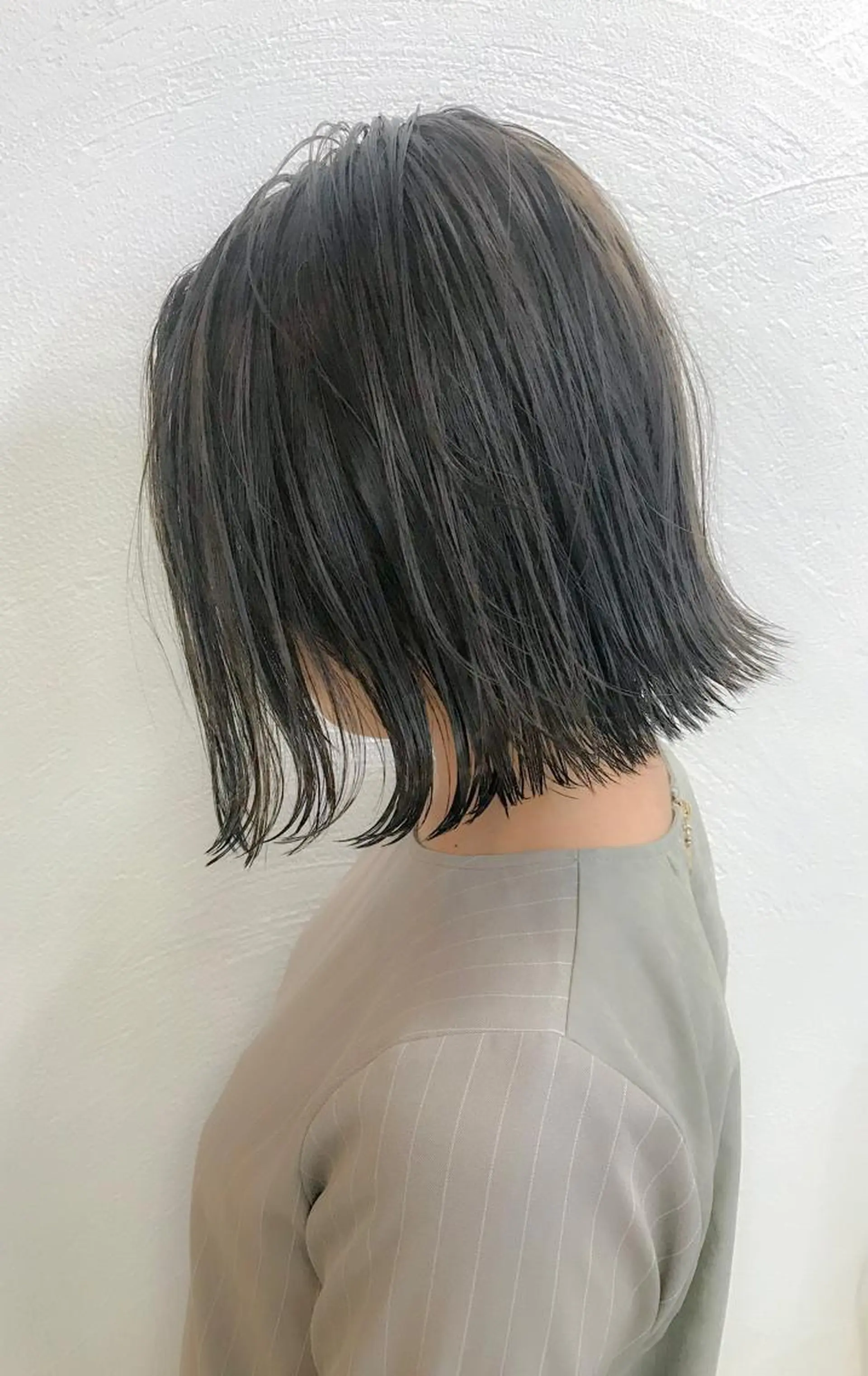 ミディアム 切りっぱなしボブ アッシュ ボブ 💫カットはなんでも 得意です✂️のヘアスタイル