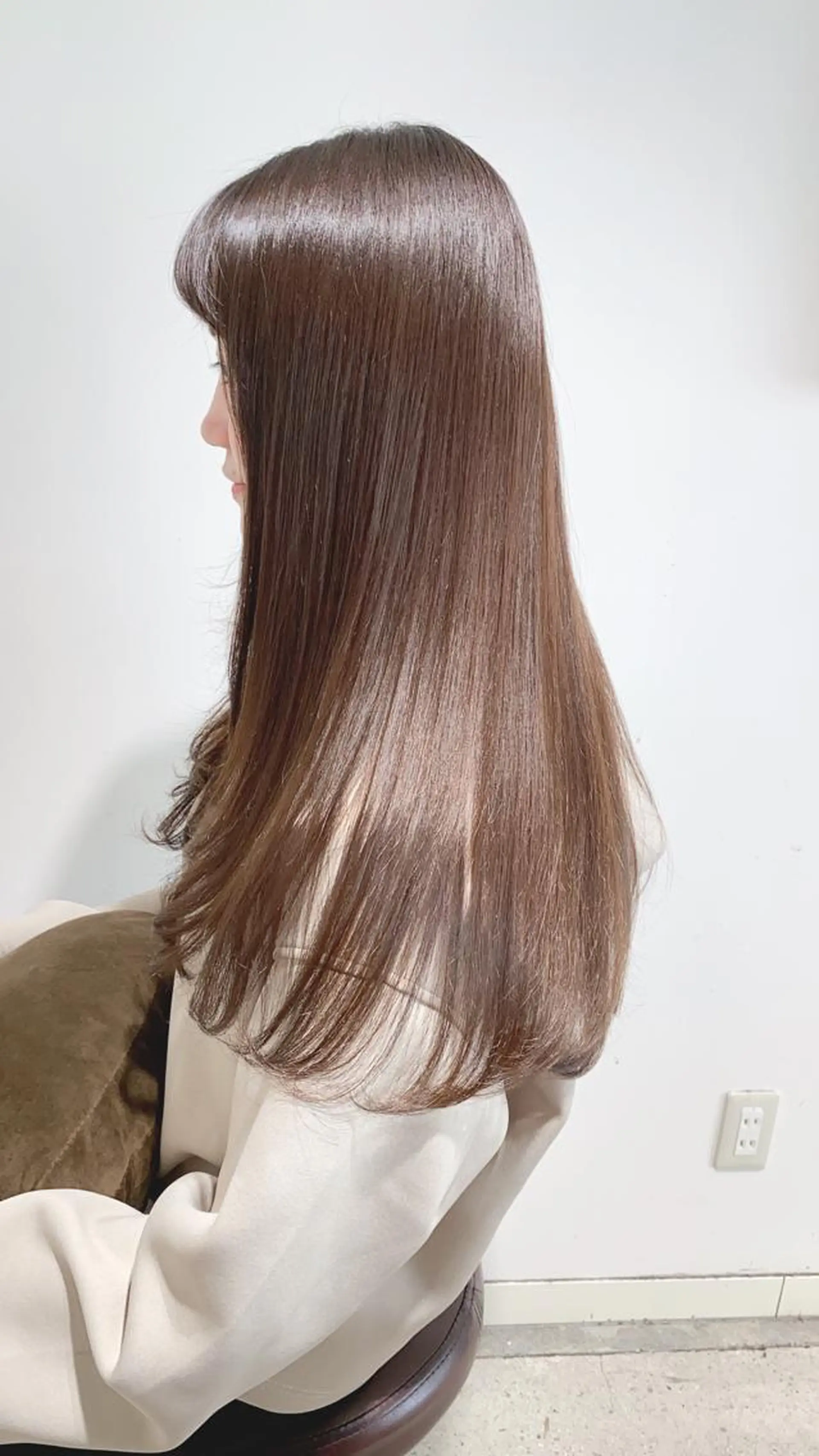 セミロング ショートボブ ボブ ハイライト 外ハネヘア ヘアカラー トリートメント ヘッドスパ ヘアセット メンズツイスパ ショートフクヤマシンのヘアスタイル