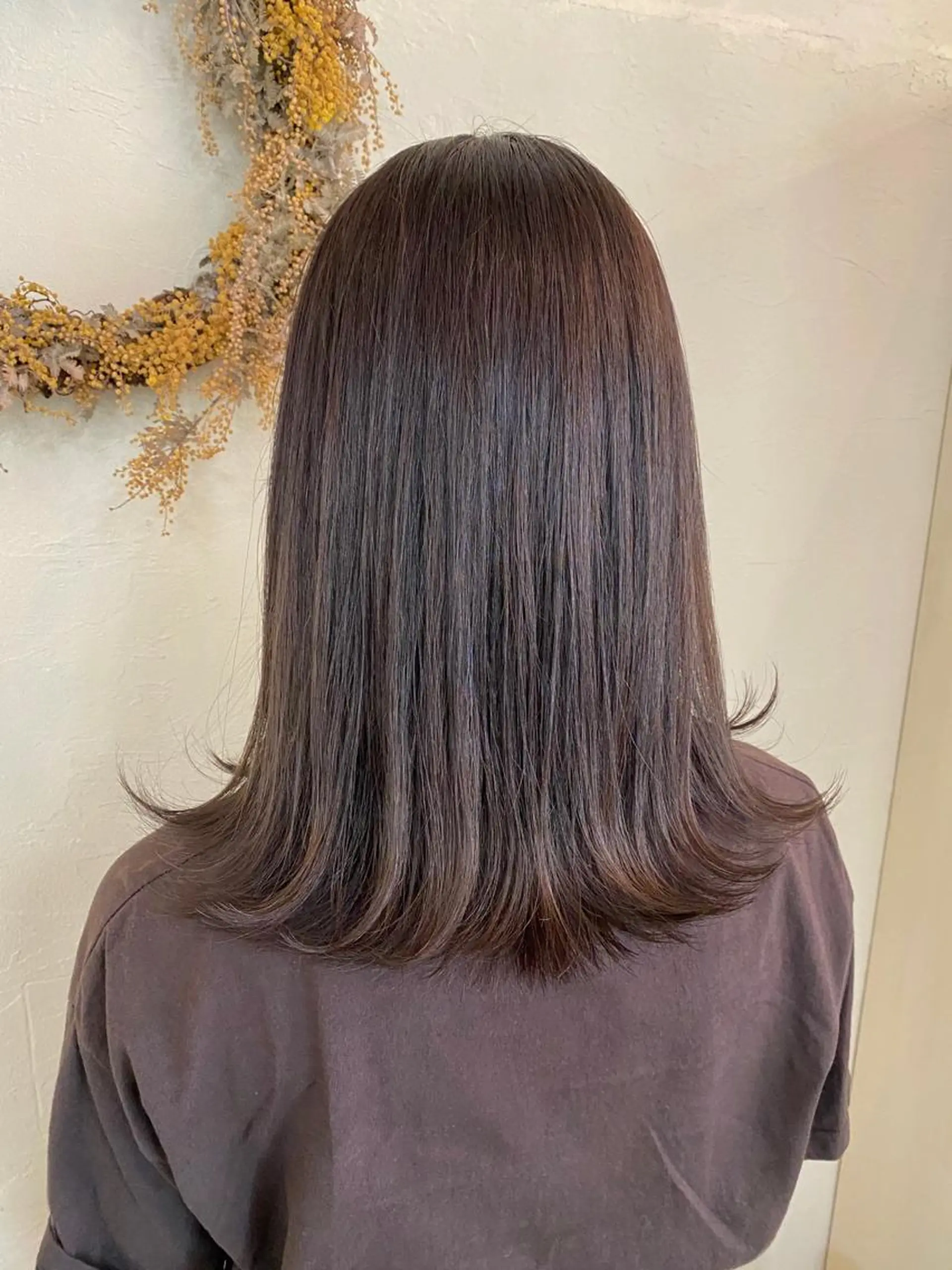 セミロング カラー ブラウンカラー ラベンダーカラー ラベンダーブラウン カット ヘアカラー トリートメント ENIF ヤマグチアツコのヘアスタイル