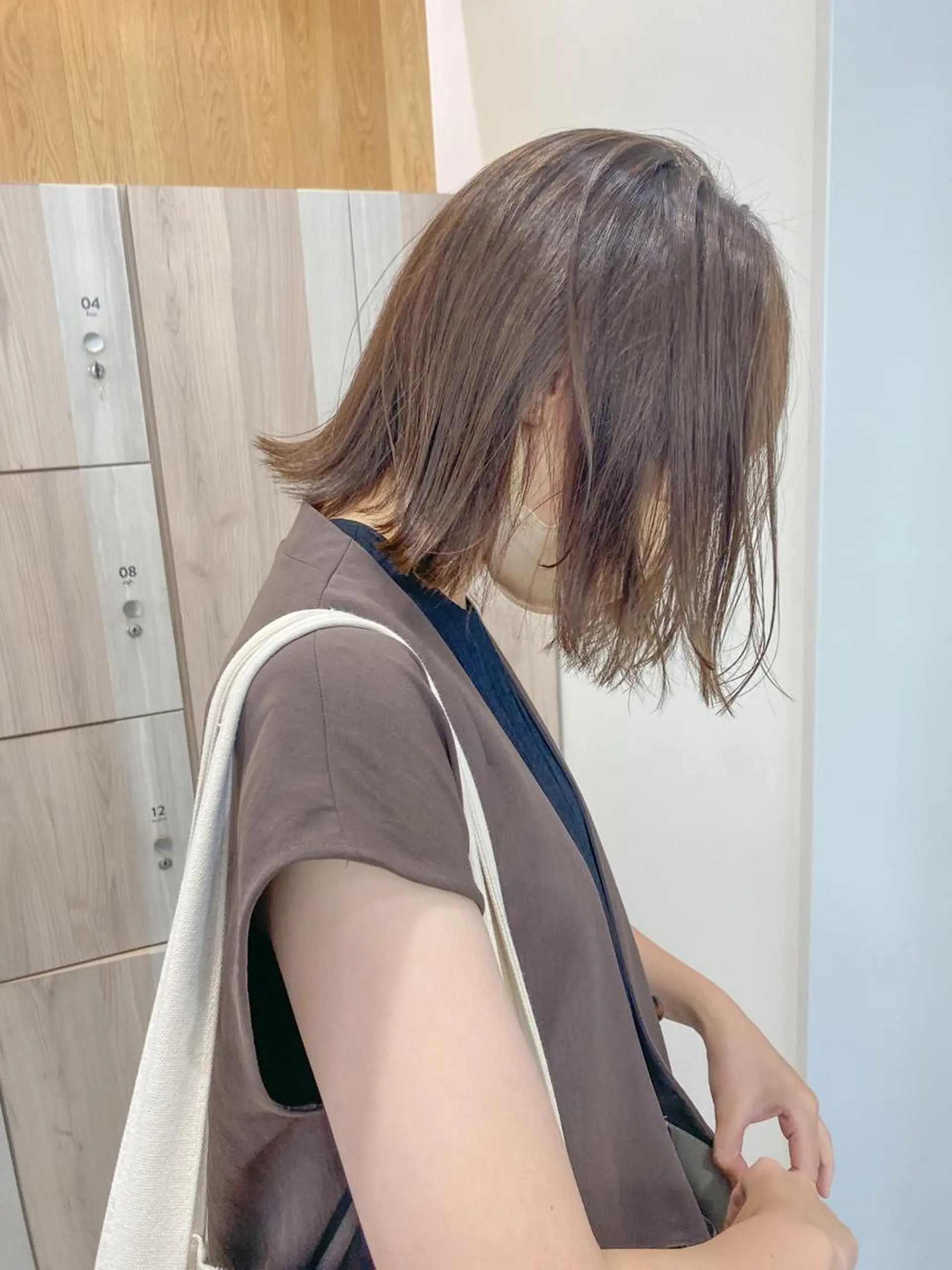 ミディアム カラー THE DAY所属・AKI HASHIMOTOのヘアスタイル