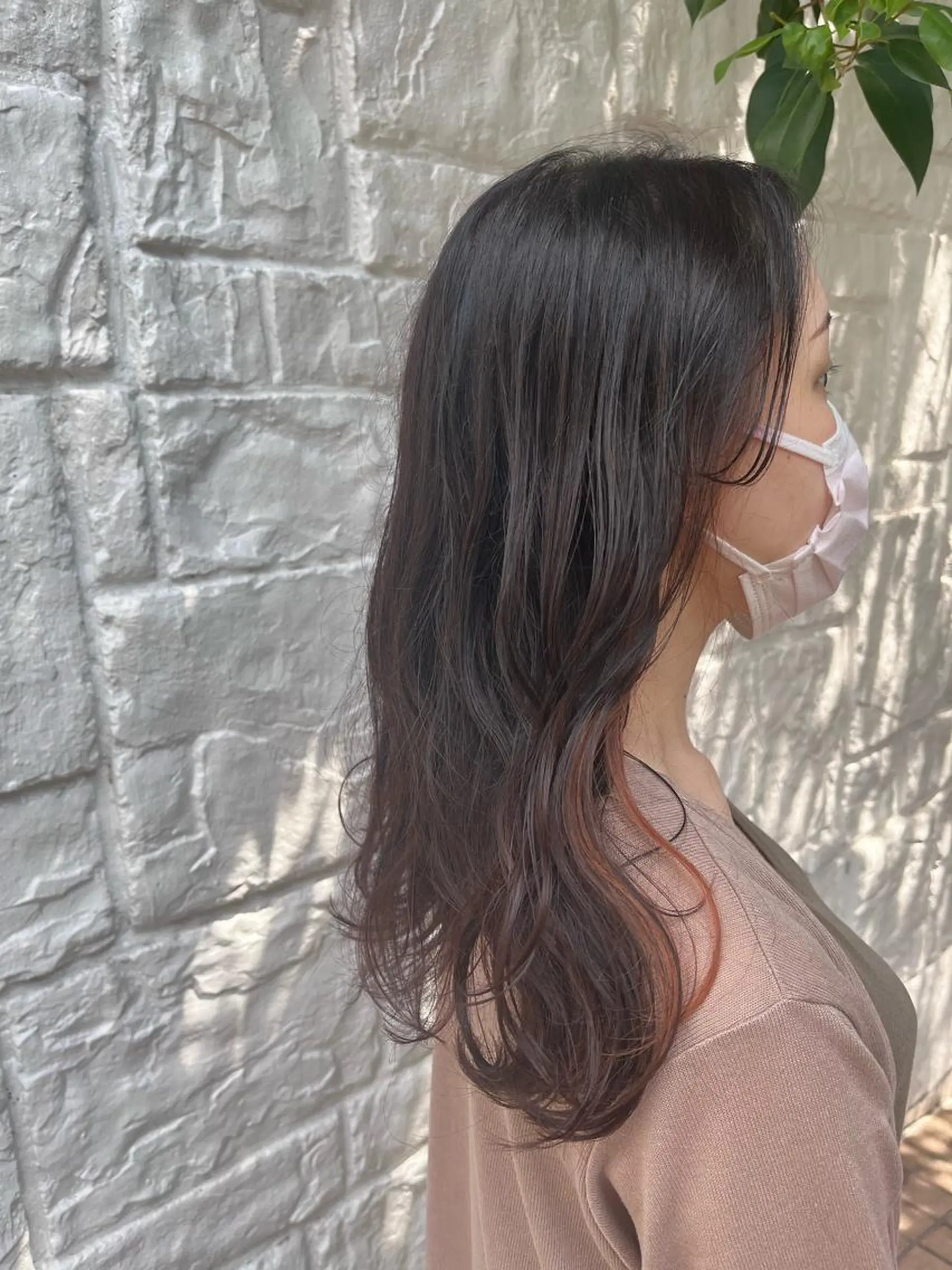 セミロング カラー ベージュカラー ブラウンカラー イヤリングカラー インナーカラー ナチュラルブラウン ヘアカラー トリートメント ヘッドスパ ヘアセット カジュアルを女っぽく 𝗮𝘆𝗮𝗰𝗼のヘアスタイル
