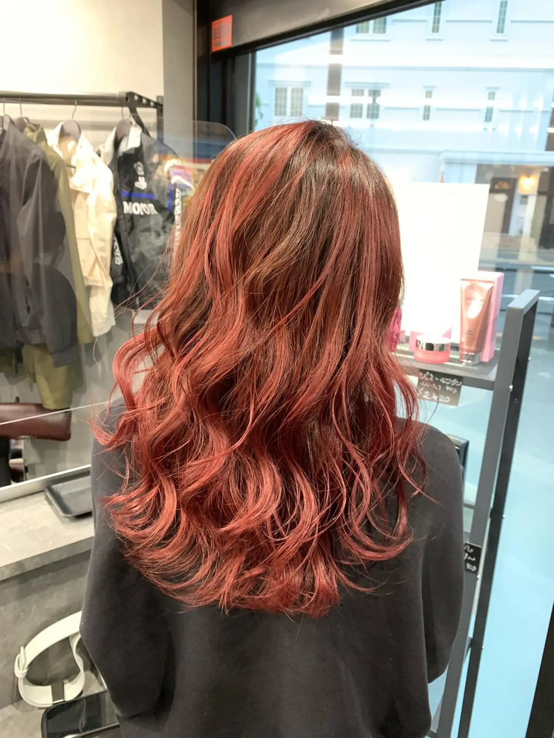 ロング カラー バレイヤージュ ハイライトカラー ハイライト レイヤーカット hairworksbadass所属・菊地 旬のヘアスタイル