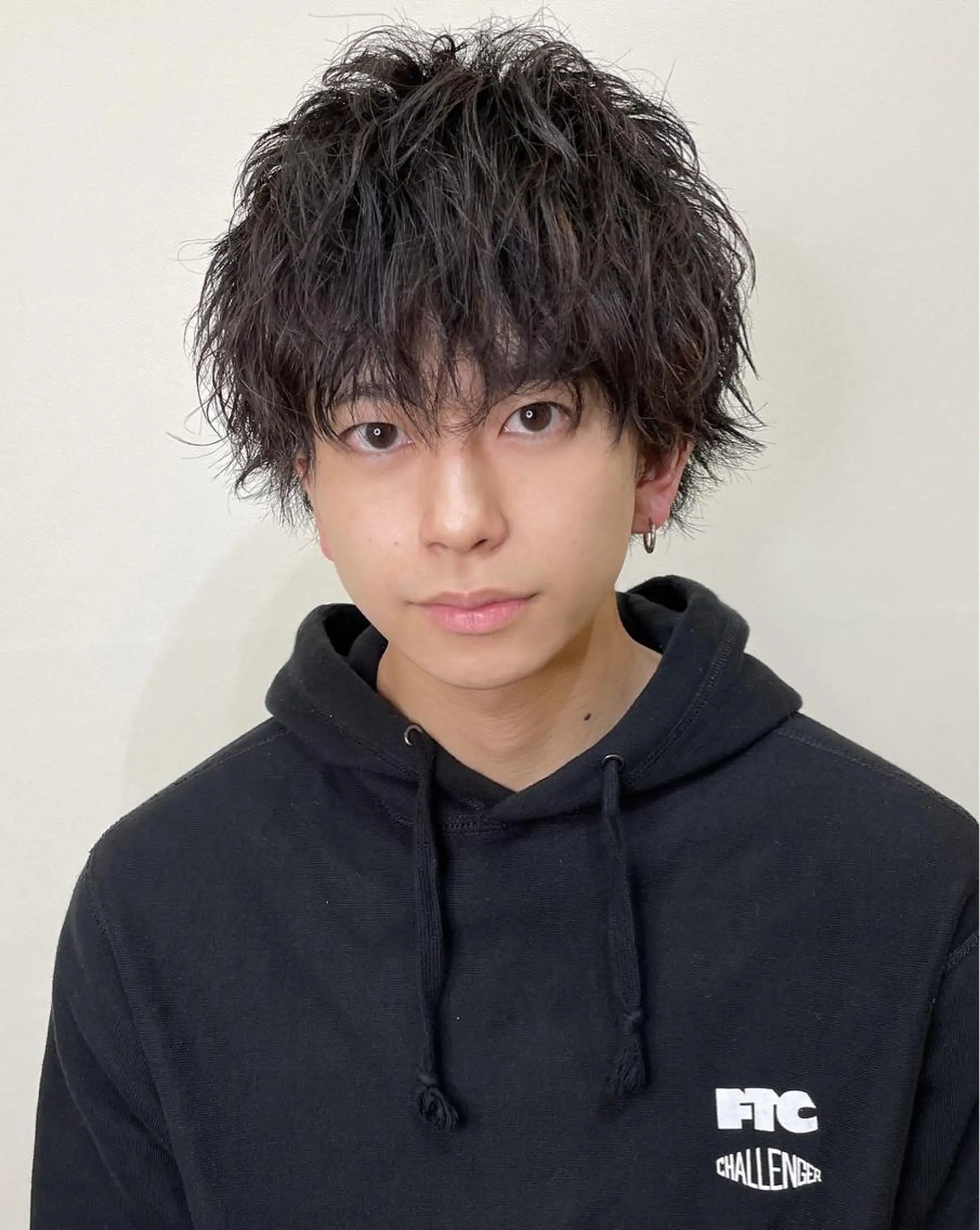 メンズ メンズパーマ カット パーマ 【店長】メンズ職人 短髪　ハイトーン🔥のヘアスタイル