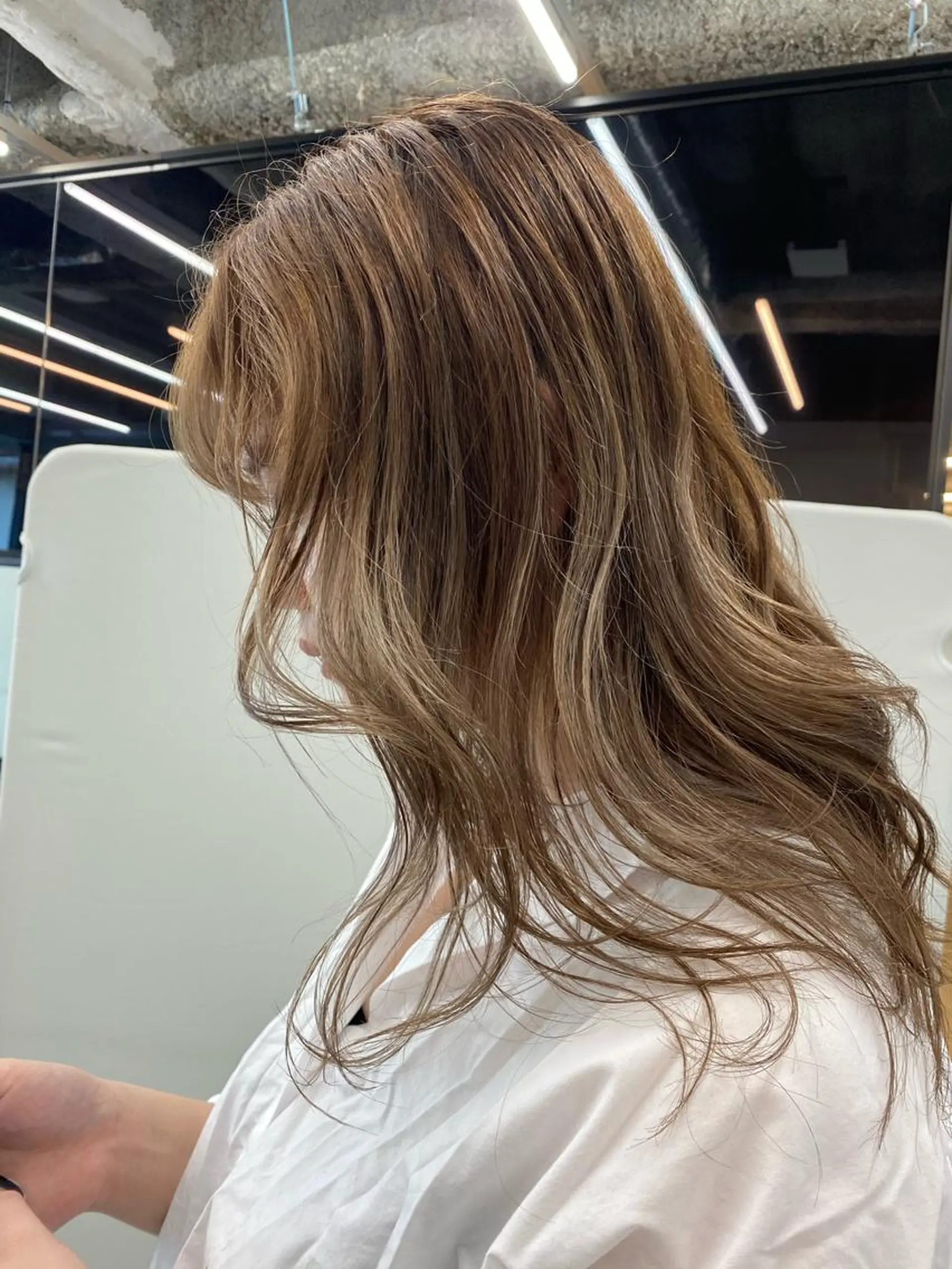 カラー ハイライトカラー RAYGLOW  by Headlight 東海店所属・海外ヘア スタイルRIOのヘアスタイル