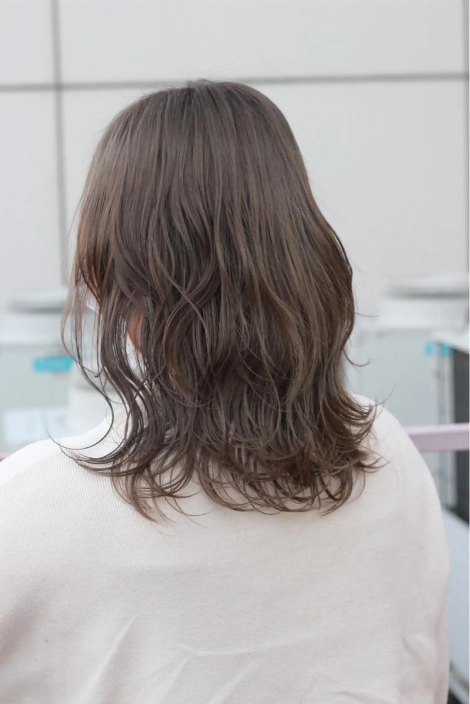 セミロング カラー グレージュ カーキグレージュ カット ヘアカラー トリートメント Viage （ビアージュ）のヘアスタイル