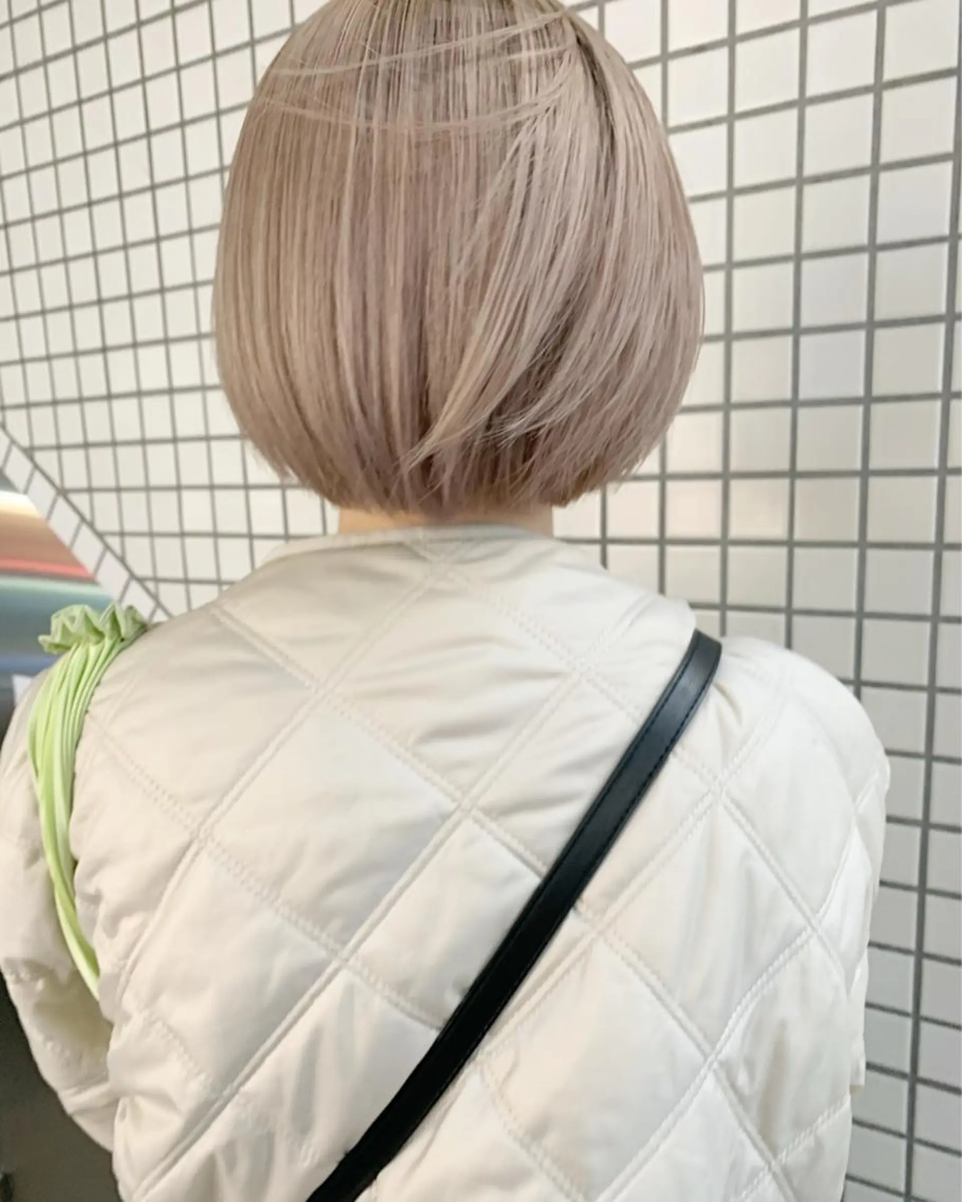 ショート カラー ヘアアレンジ ベージュカラー ブリーチ ハイトーンカラー ペールベージュ 🌿ニュアンスパーマ /ショート淳平のヘアスタイル
