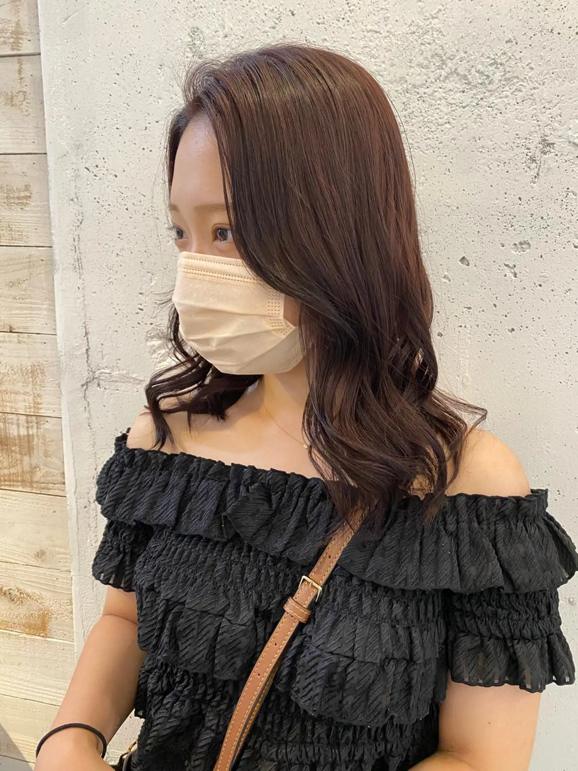 ロング カラー ブリーチ ブラウンカラー ケアブリーチ ピンクカラー ピンクブラウン ブリーチなしカラー レイヤーカットのヘアスタイル