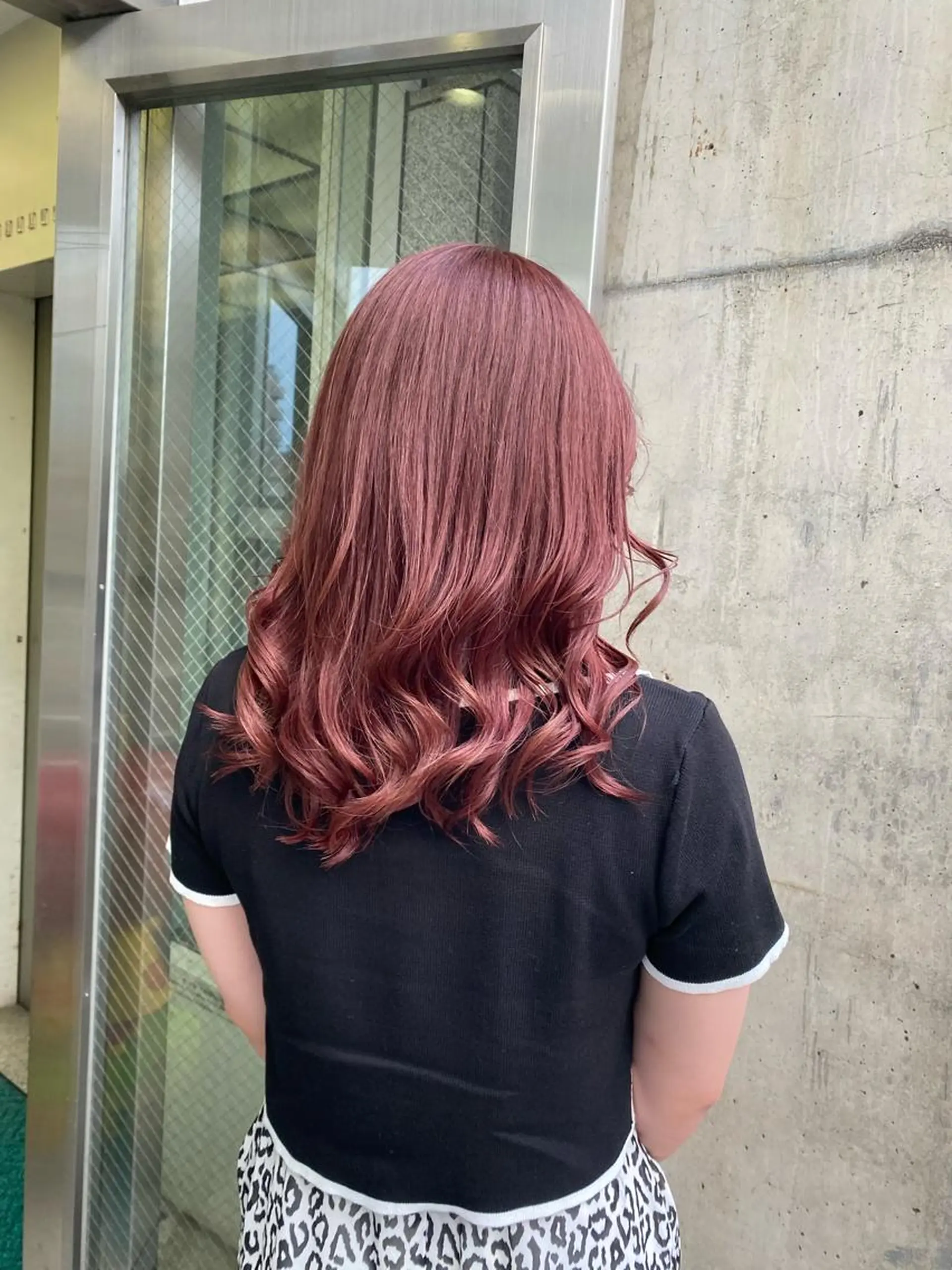 ミディアム カット ヘアカラー 片桐 大介のヘアスタイル