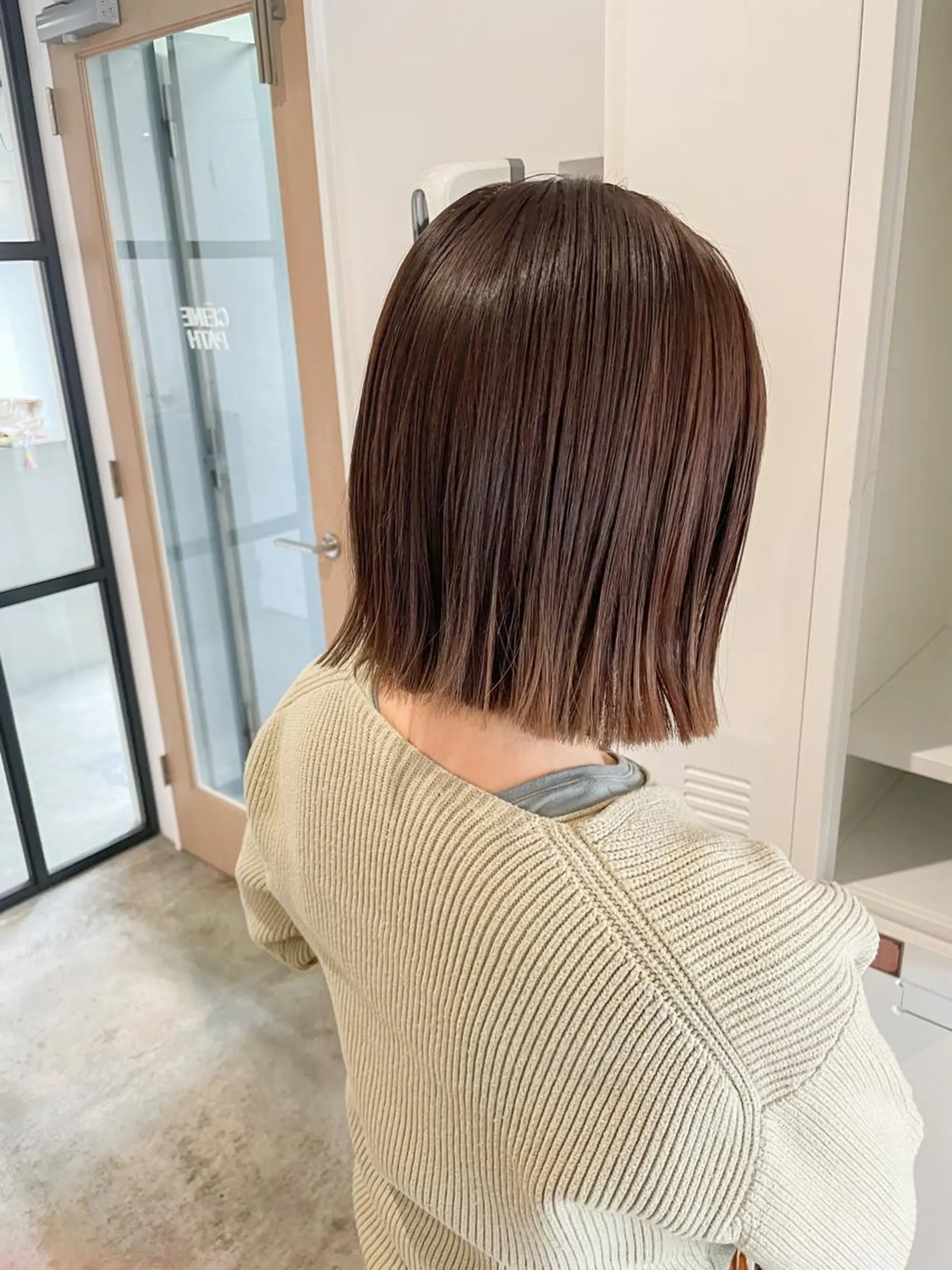 ショート カラー ブリーチ 透明感カラー ブリーチなしカラー ボブ カット ヘアカラー トリートメント Takuma Suzuki中目黒のヘアスタイル