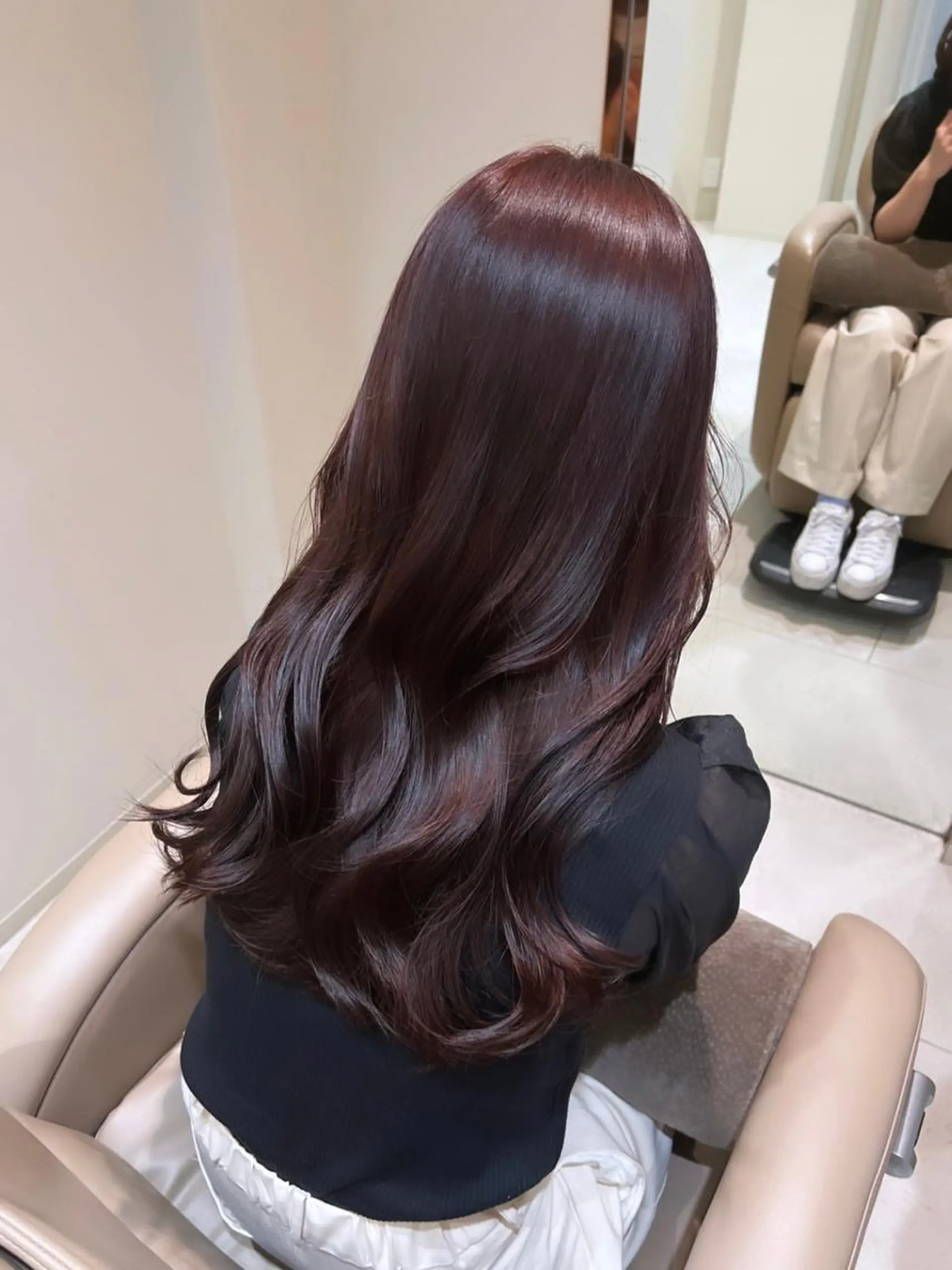 ロング カラー ブリーチ ラベンダーカラー ブリーチなしカラー ノイシキ サキのヘアスタイル