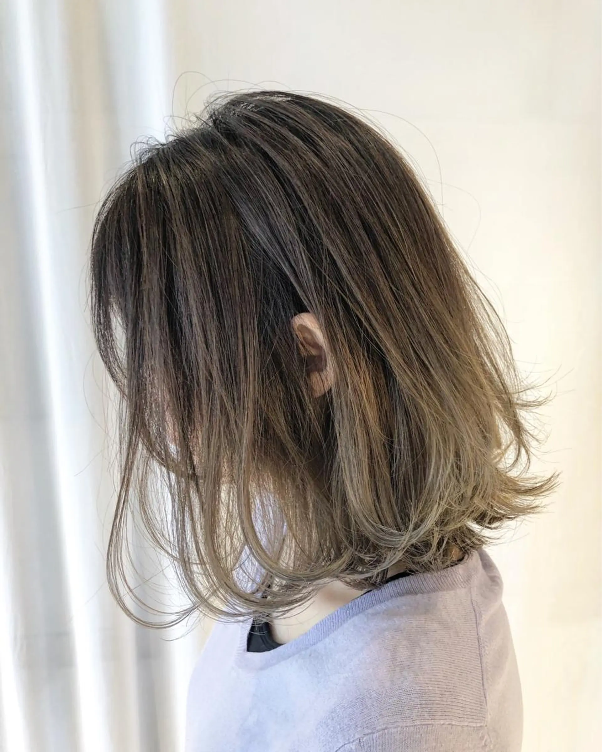 ミディアム カラー 透明感カラー グラデーションカラー グレージュ REVE所属・TAKU 美容師のヘアスタイル