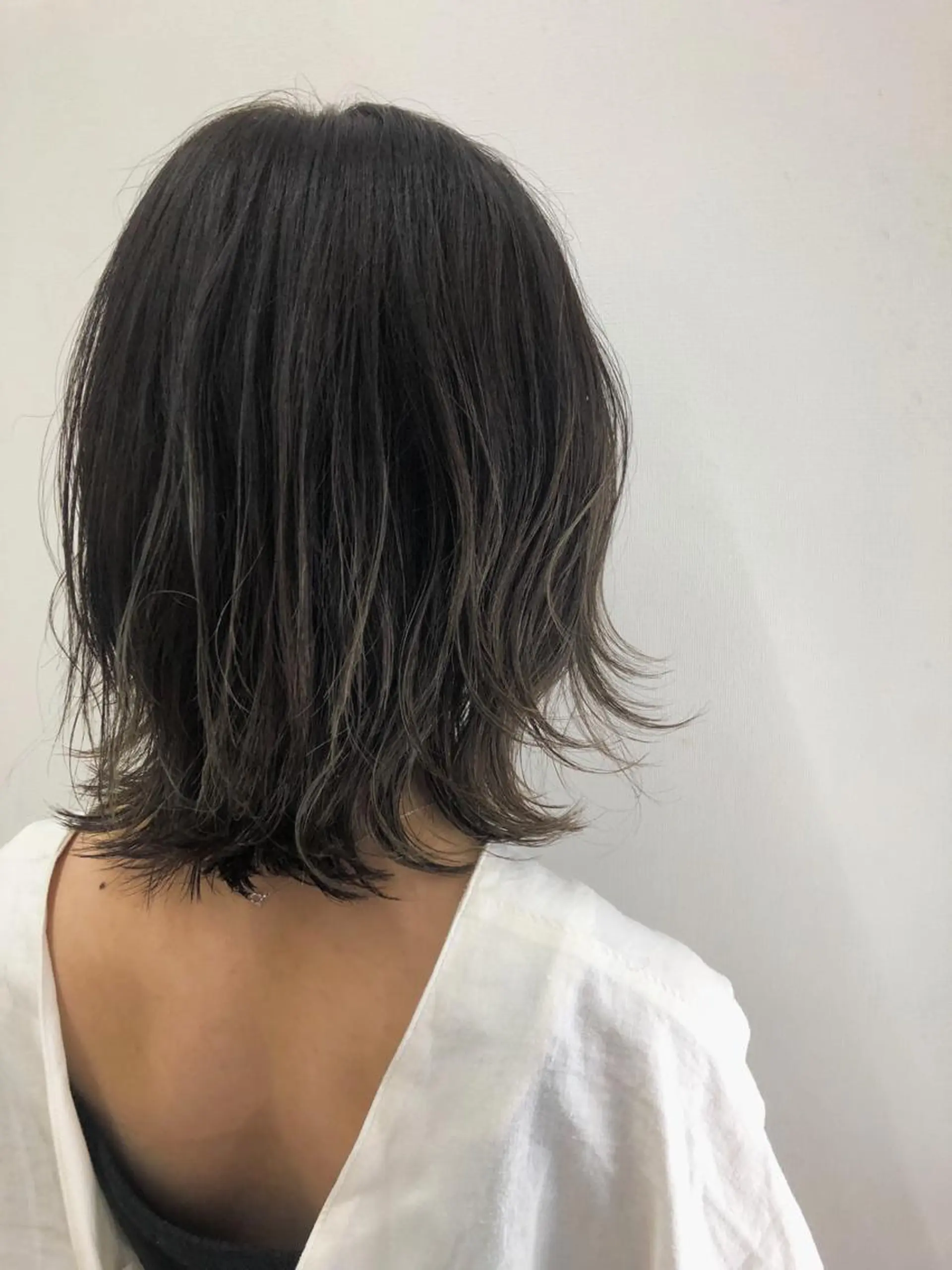ショート カラー パーマ ヘアアレンジ ワンレンボブ シールエクステ ハンサムショート ベージュカラー 透明感カラー say.所属・ブリーチカラー🔥 パーマ【佐々木凌平】のヘアスタイル