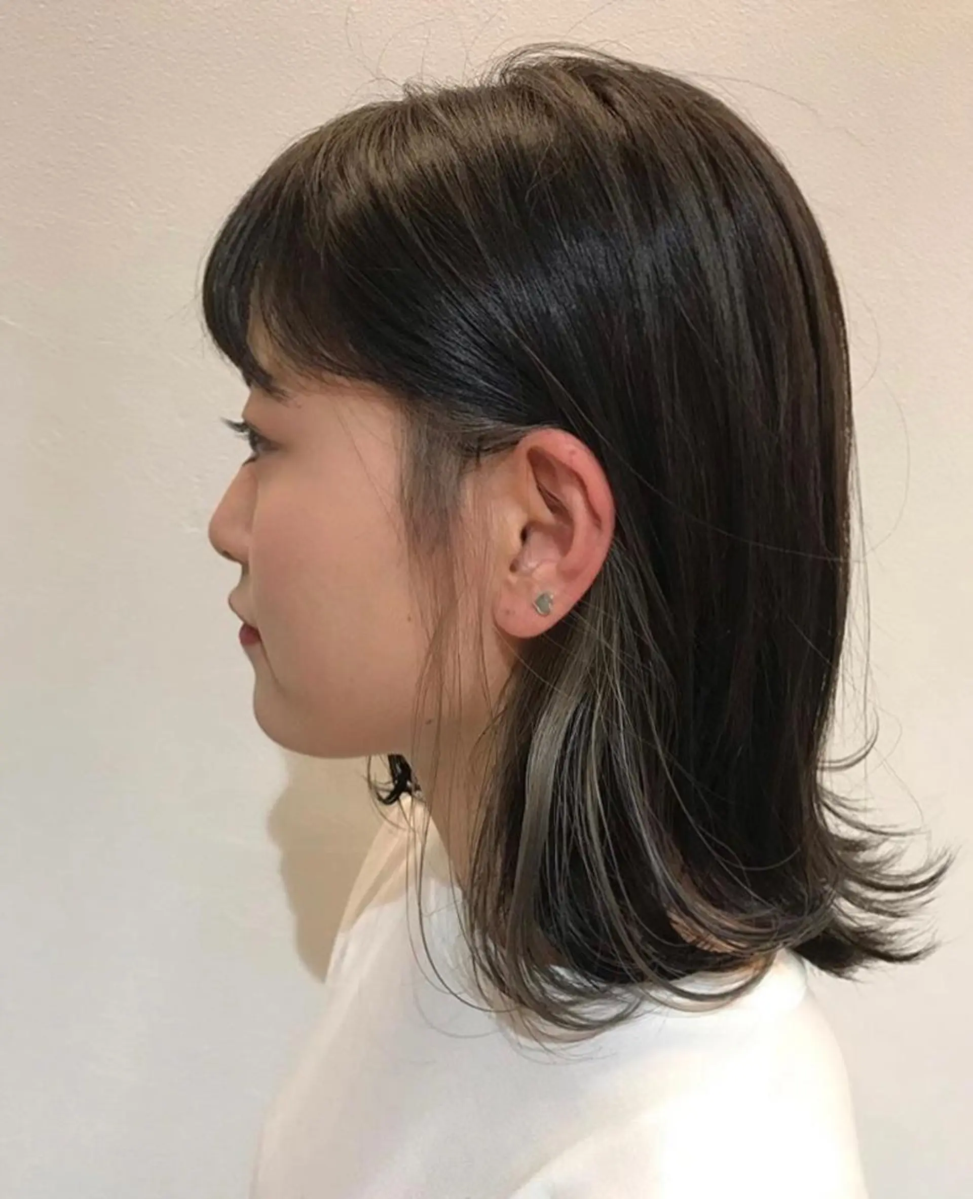 カラー 三村 桜生のヘアスタイル