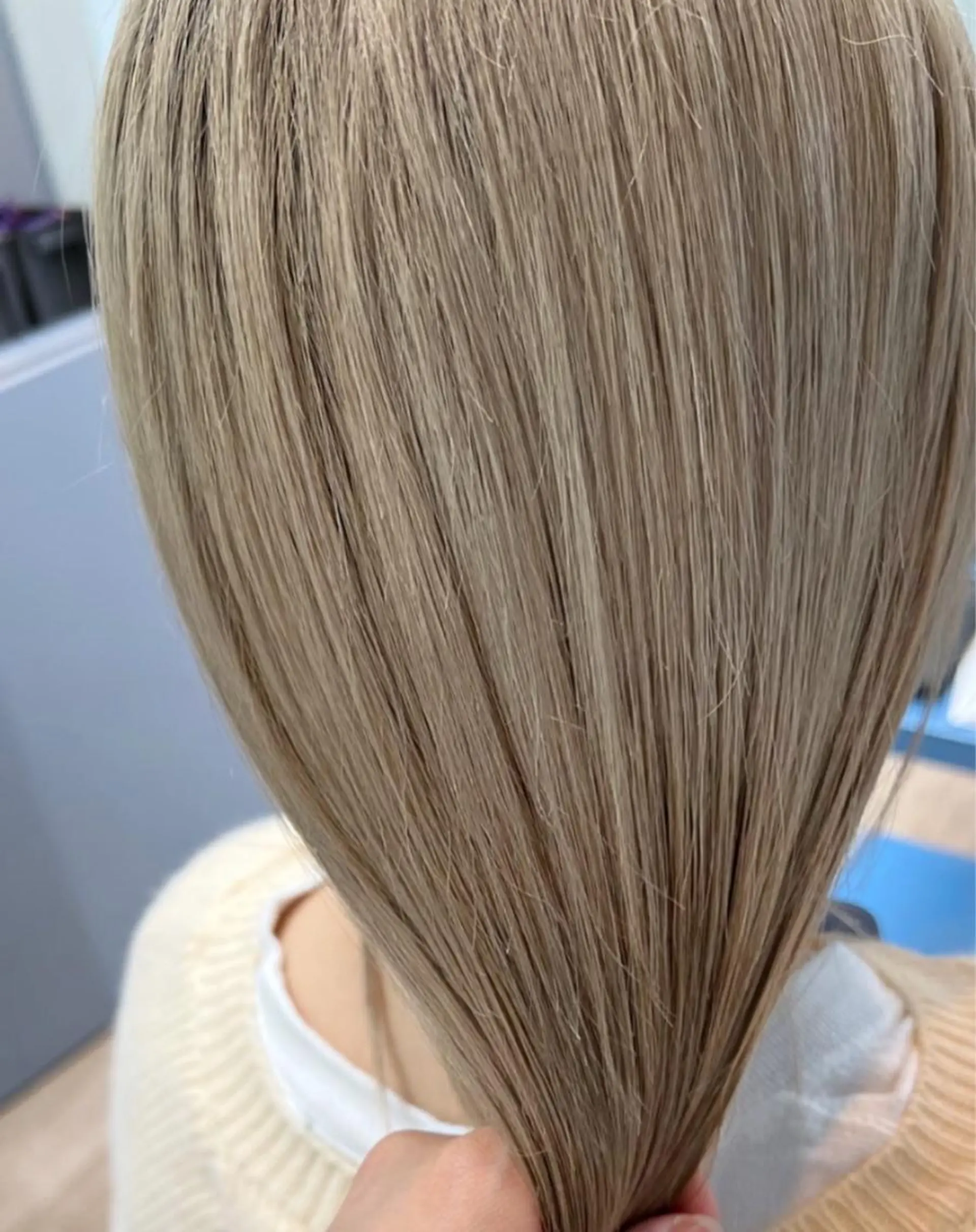 ロング カラー 色落ち可愛い艶ハイト ーン🧊AZUKIのヘアスタイル