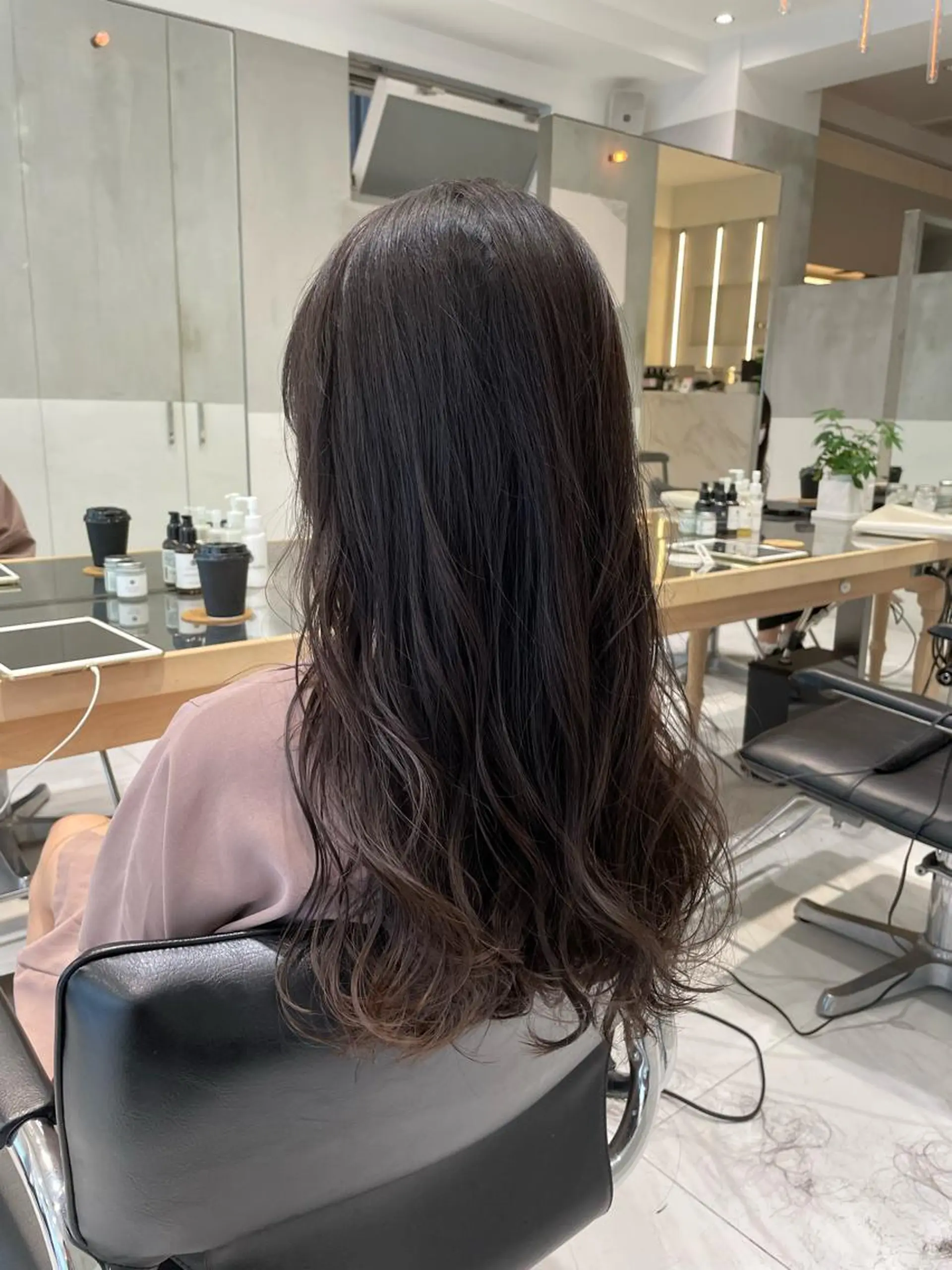 ロング カット ヘアカラー トリートメント ヘッドスパ ヘアセット 透明感ブリーチ カラー✨有坂映哉のヘアスタイル