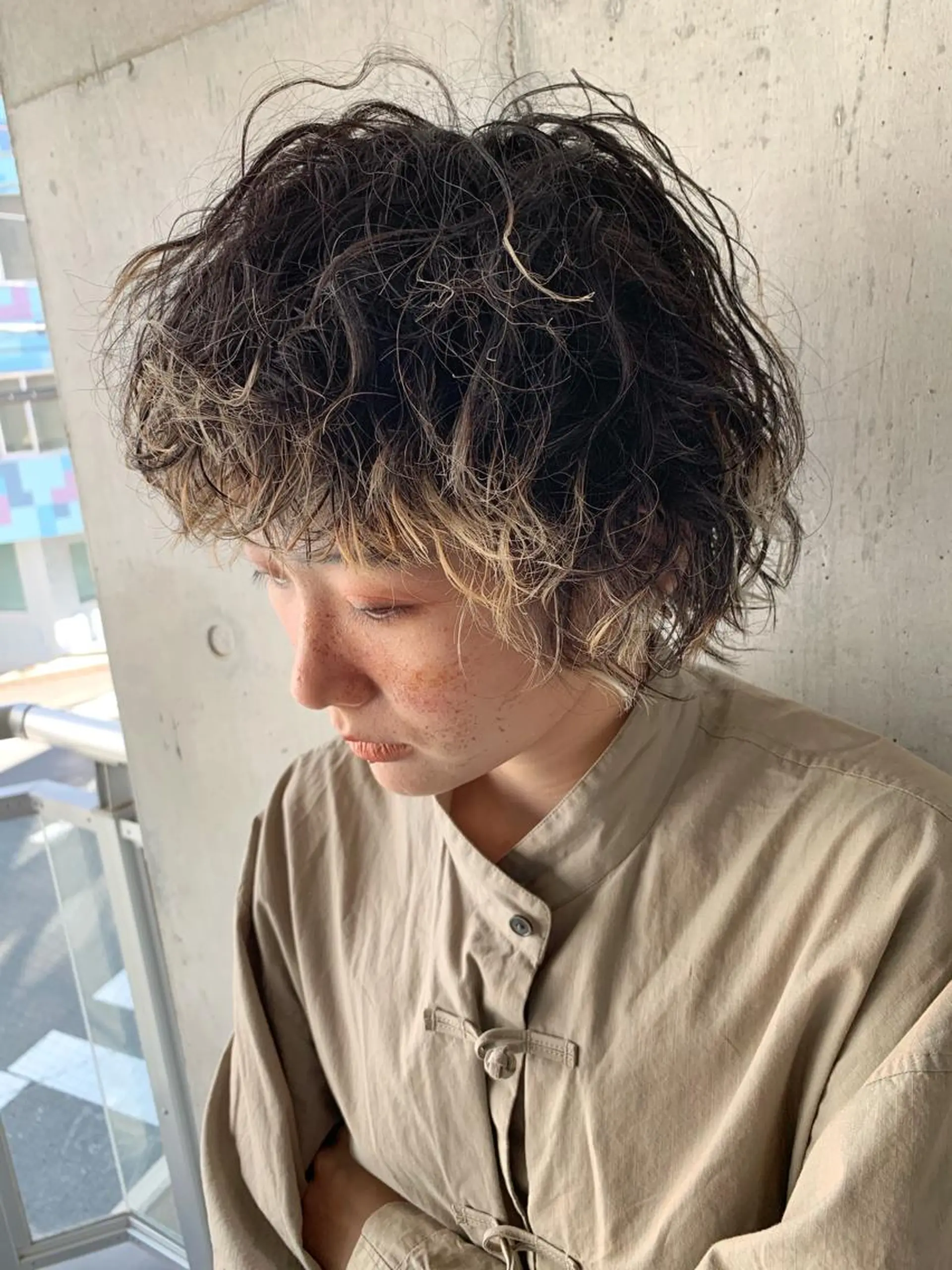 ショート カット パーマ ハイトーンNo.1✨ パーマ✨イマイタツヤのヘアスタイル