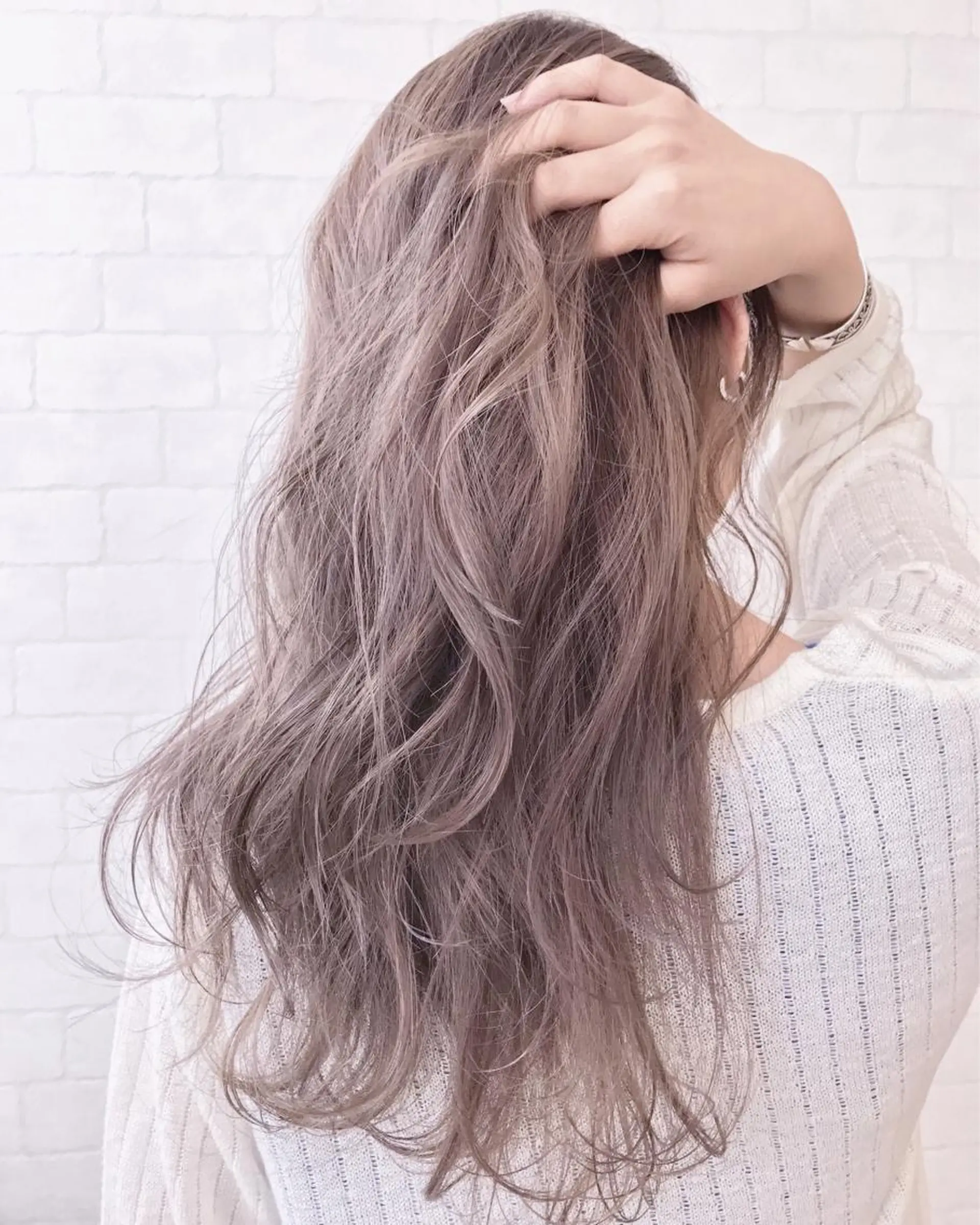 セミロング カット パーマ WATARU🔥／ 外国人風ハイライトのヘアスタイル