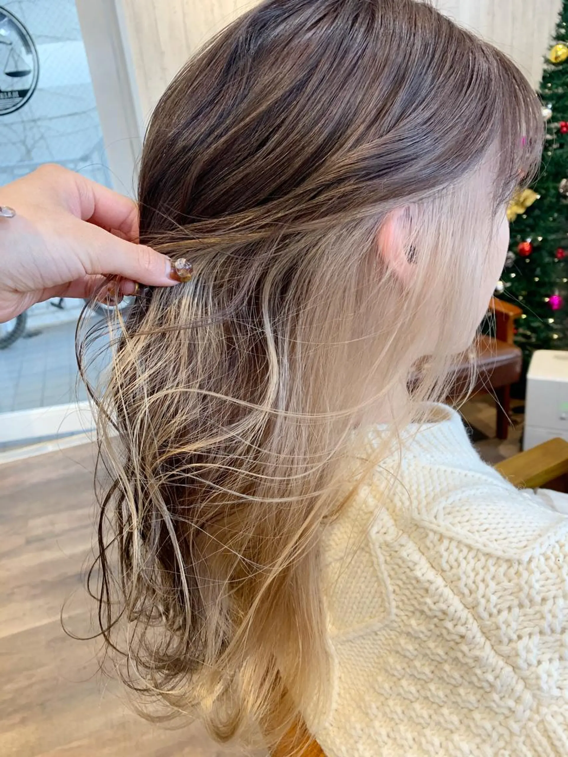 ロング カラー ヘアカラー トリートメント 🔆学生に人気🔆 AEQUITASのヘアスタイル