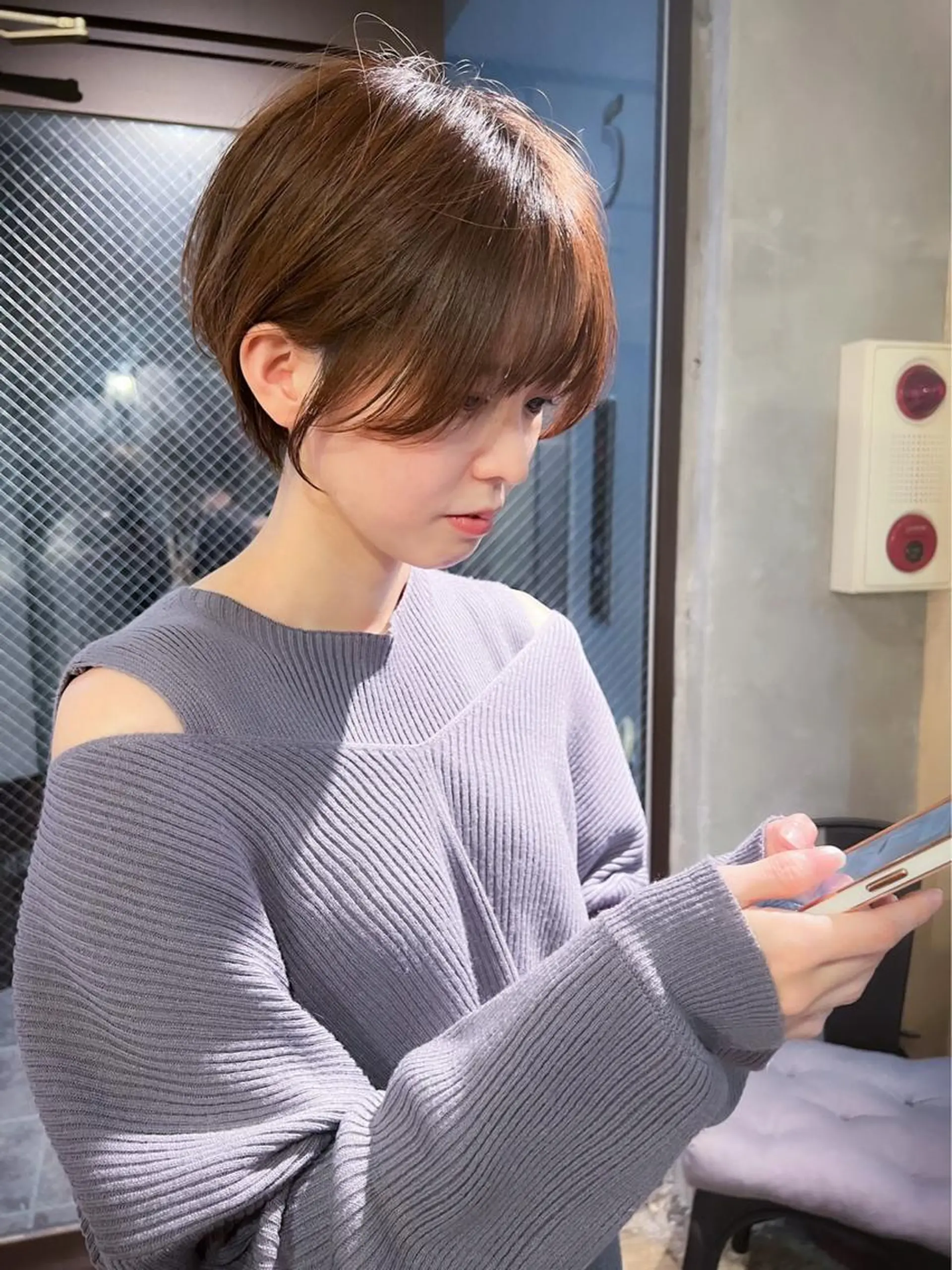 ショート カラー HACCH （ハッチ）所属・丁寧なブリーチ& ・レイヤーショートのヘアスタイル