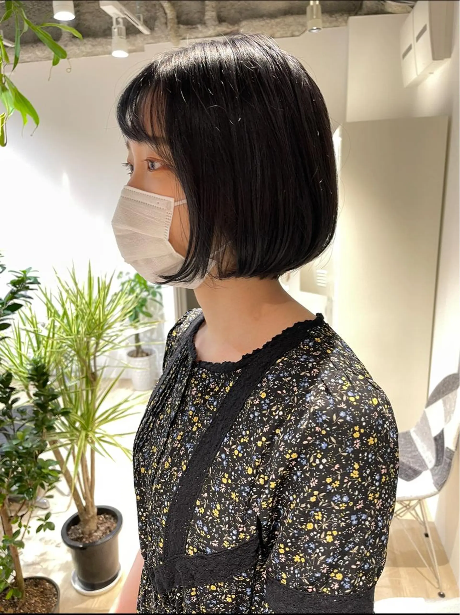 ミディアム カラー パーマ ヘアアレンジ ネイル マツエク・マツパ アイブロウ 前髪パーマ/割れ癖 /レイヤー/駅近のヘアスタイル