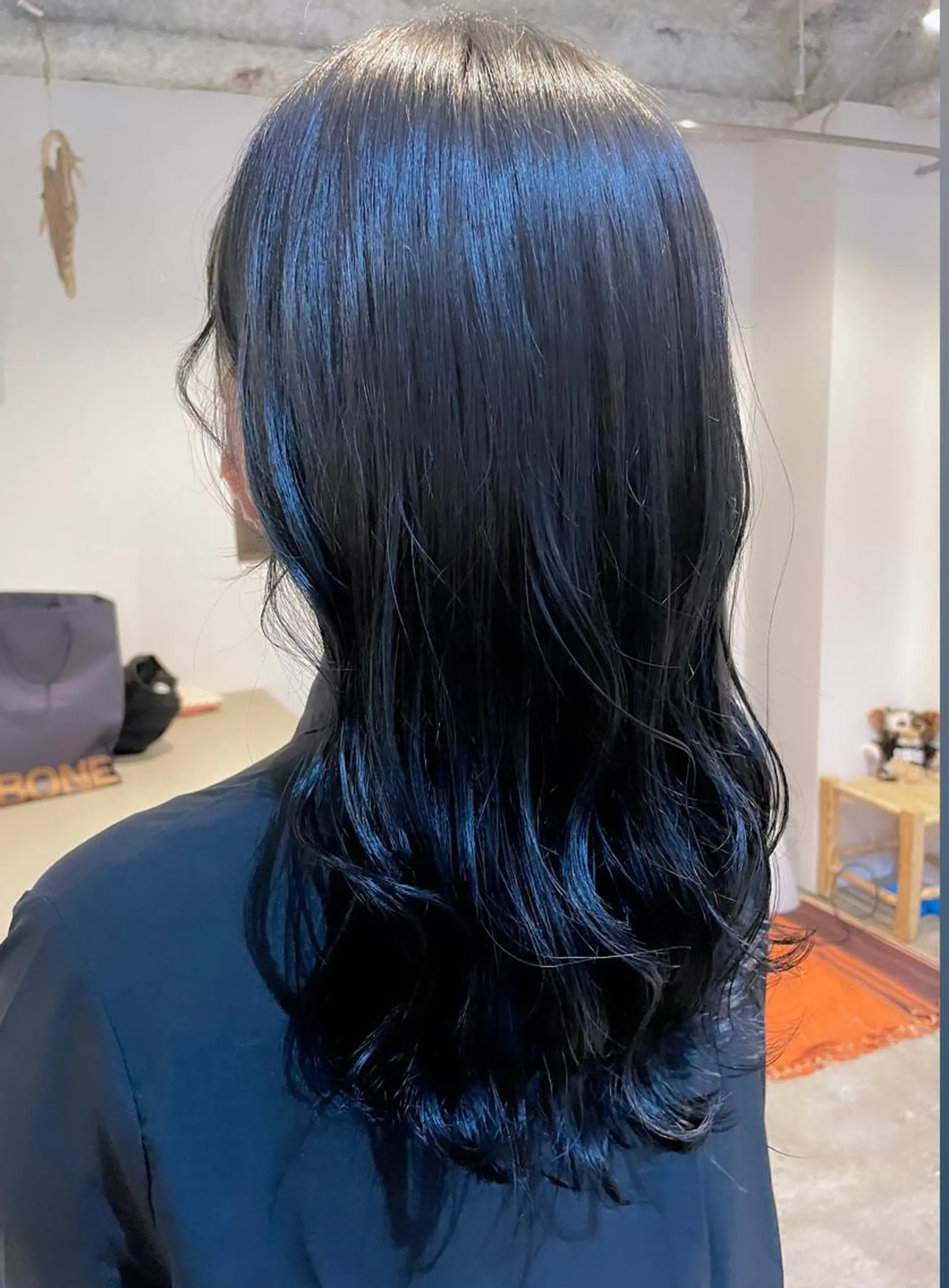 ロング カラー ヘアアレンジ 黒髪 ブリーチ ブルーカラー ブルーブラック ブリーチなしカラー REONA🪽✨ 日常に馴染む髪🫧のヘアスタイル