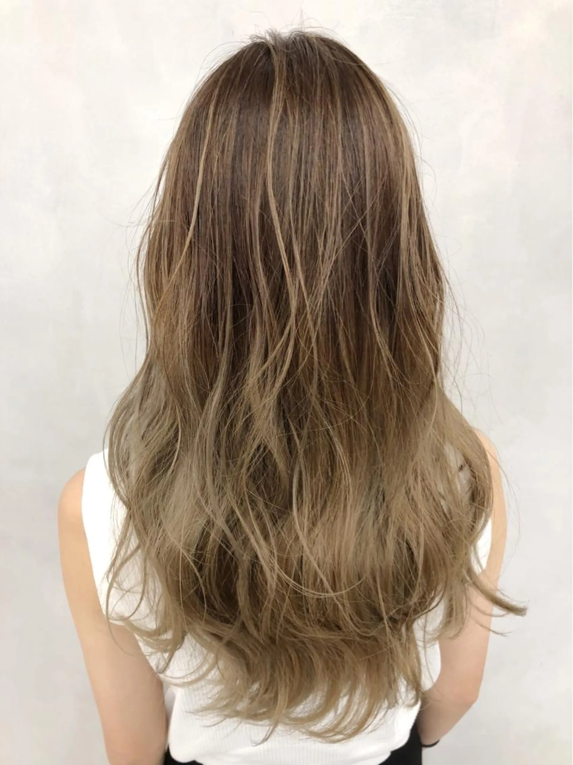 ロング レイヤーカット EIGHT 船橋のヘアスタイル