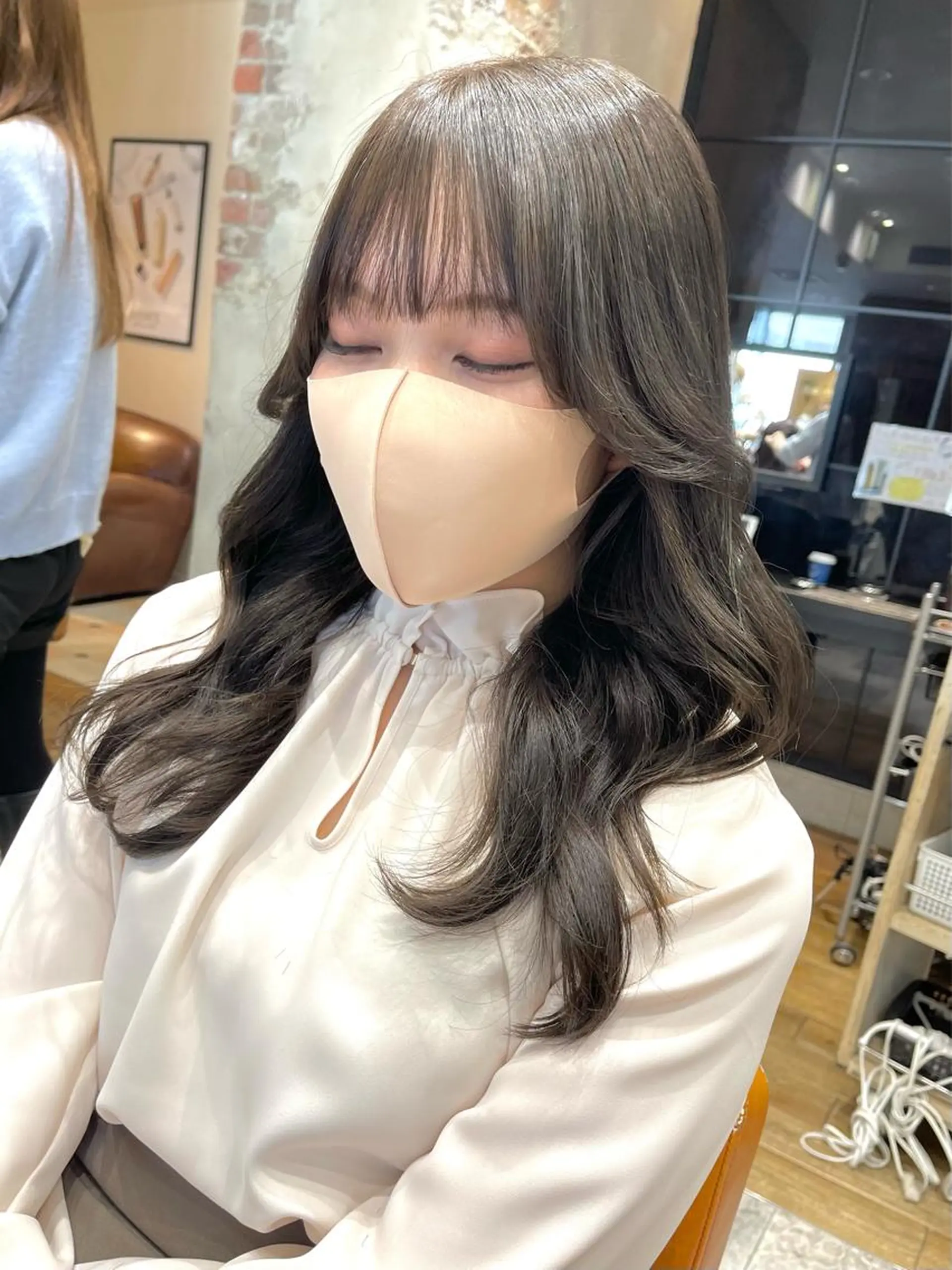 セミロング カラー パーマ ヘアアレンジ イルミナカラー 髪質改善 トリートメント ストレートパーマ カット ヘアカラー トリートメント ヘアセット 日本一の小顔カット/ ボブ/顔周り/韓国のヘアスタイル