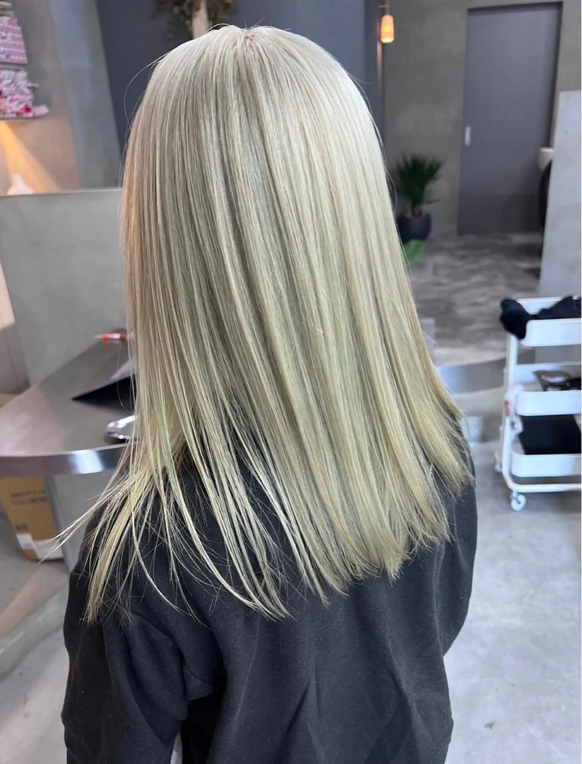 セミロング カラー ヘアアレンジ SHIAN八王子所属・SHIAN 八王子 🍑すずかのヘアスタイル