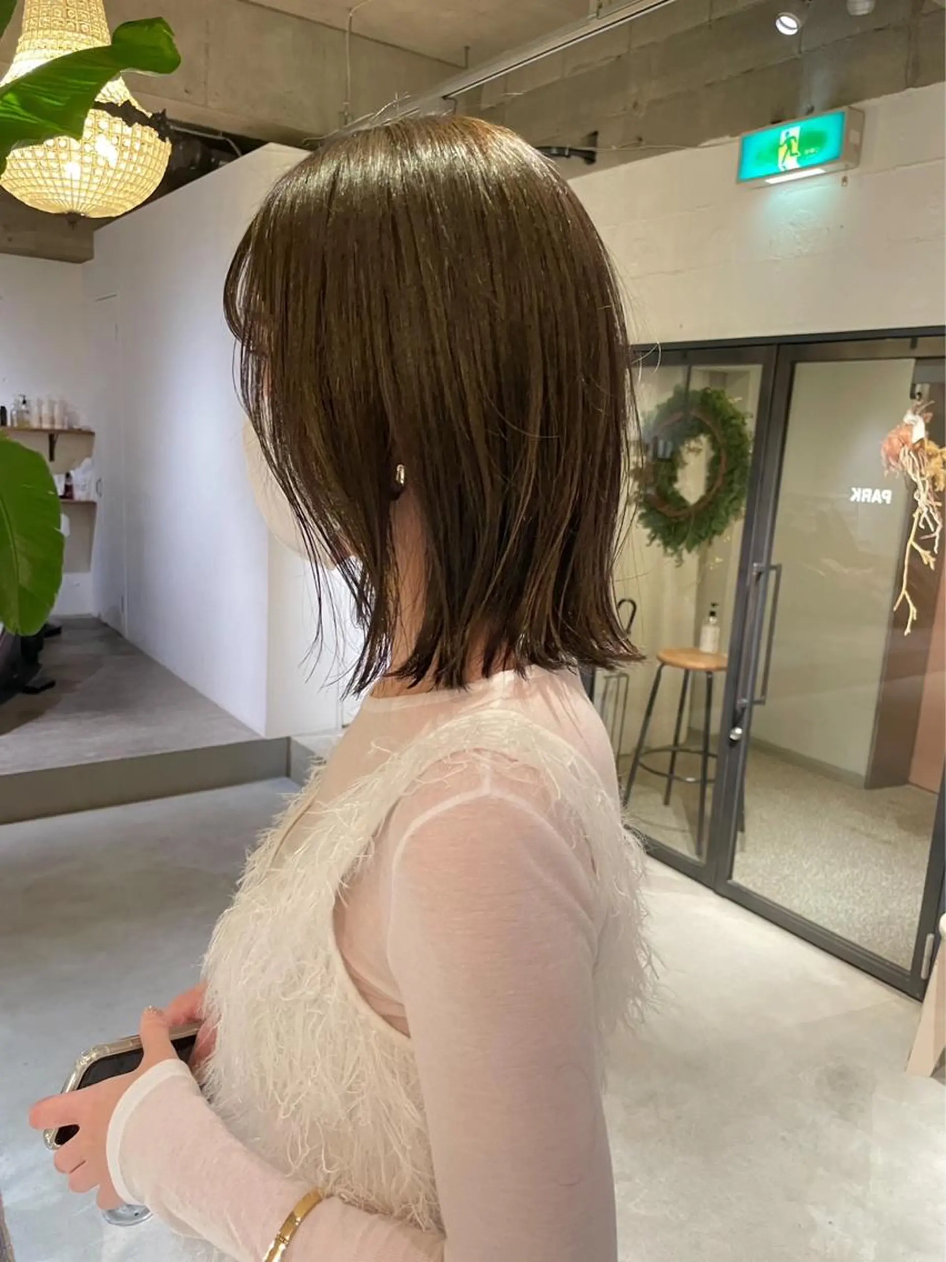 ミディアム くびれヘア くびれレイヤー レイヤーカット park所属・聖 来のヘアスタイル