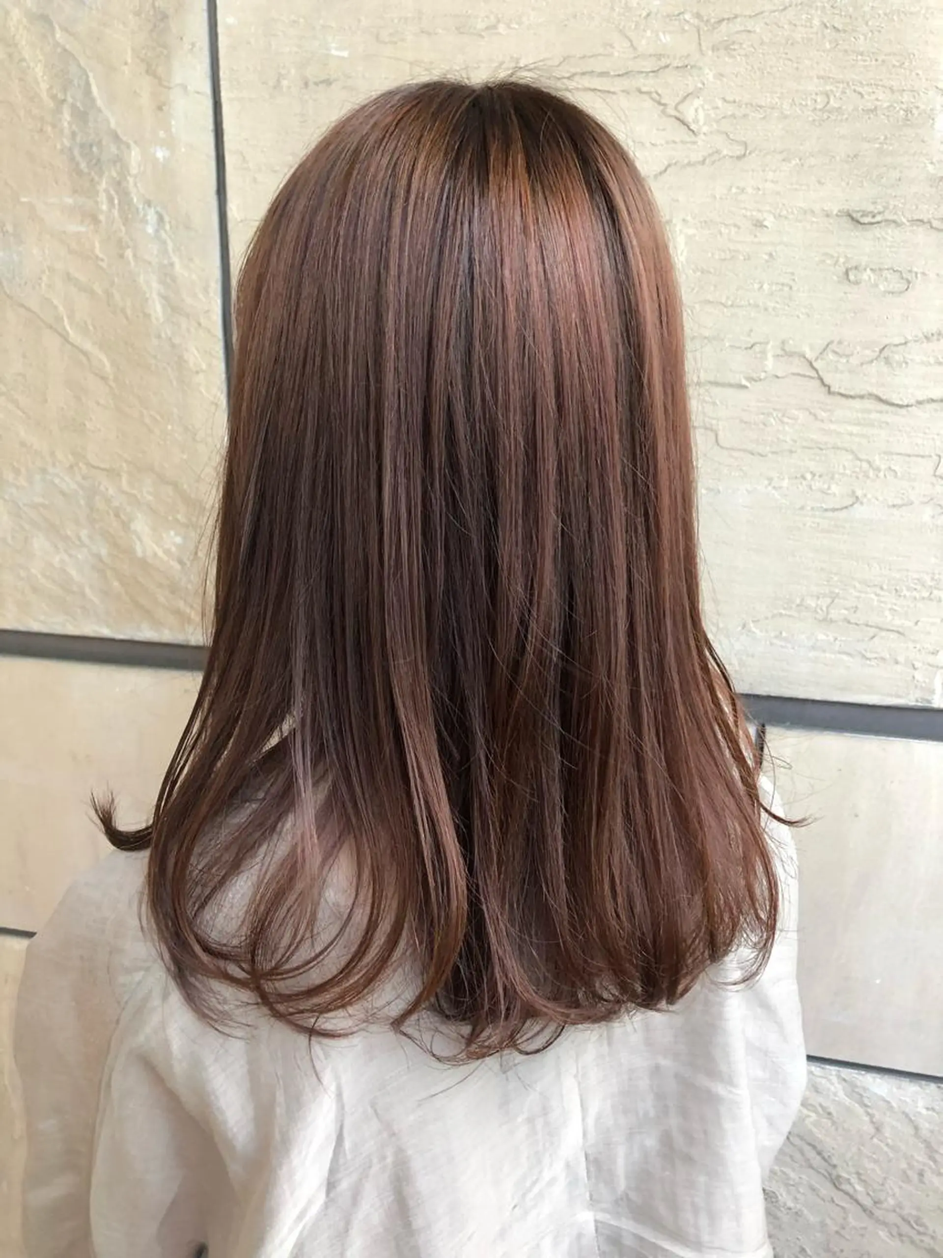 セミロング 🦄艶カラー×韓国 NANA💎🐬のヘアスタイル