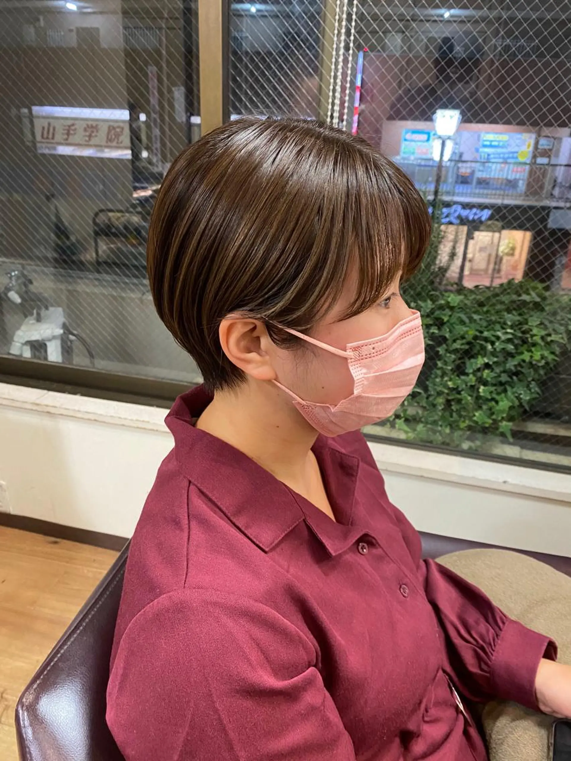 ショート カラー ハイライトカラー ハイライト ショートヘア カット ヘアカラー ハマベ イクト FLORENのヘアスタイル