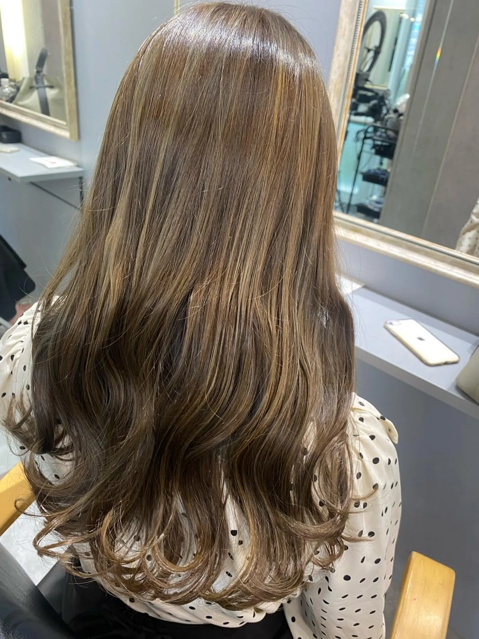 ロング カット ヘアカラー トリートメント ヘアセット 美髪/髪質改善 顔周り/透明感カラーのヘアスタイル